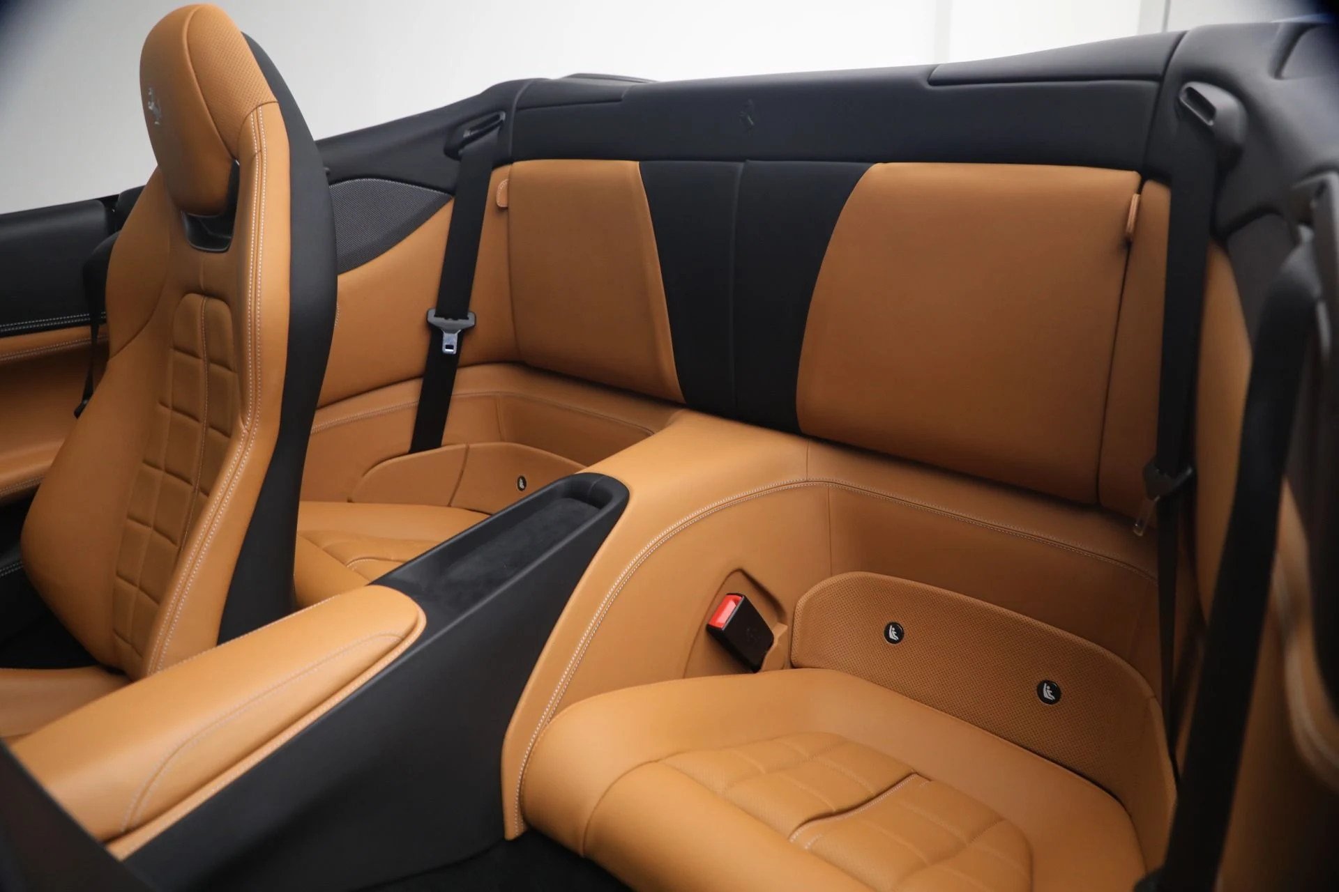 mph016_2149379796_Used_2019_Ferrari_Portofino_1791044080_c61045f3ce