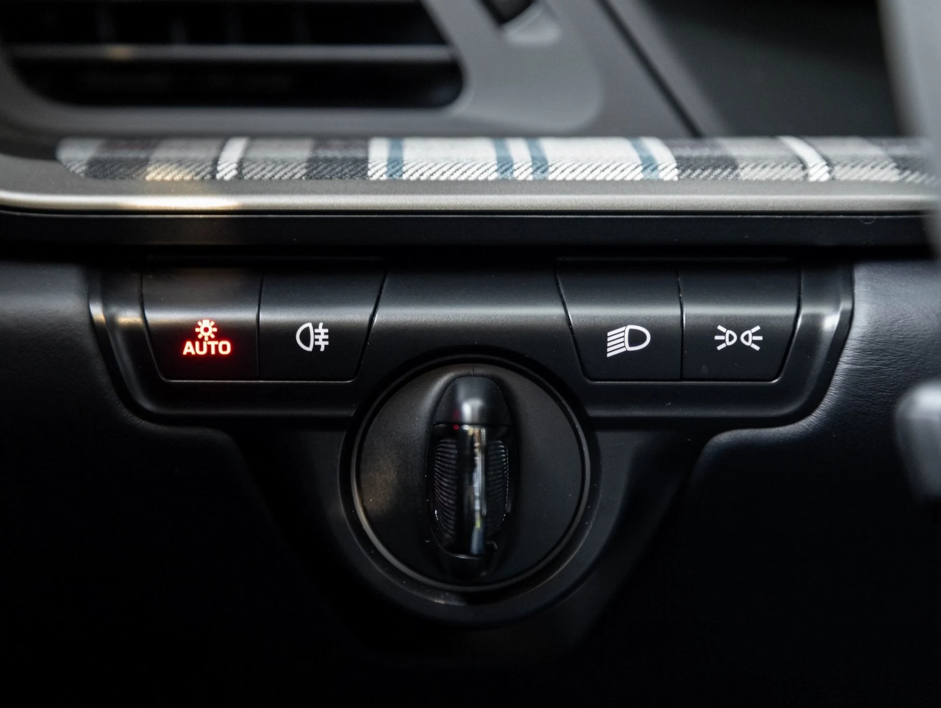 mph016_2154336289_17_45f57dfb7b