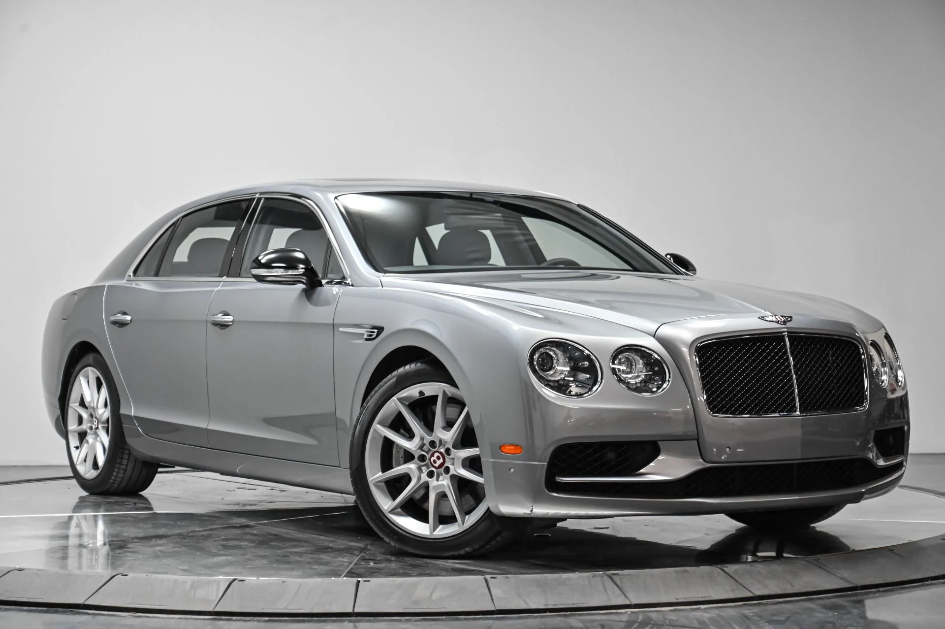 mph016_2155366981_Used_2018_Bentley_Flying_Spur_V8_S_1754506017_ad0dafde1a