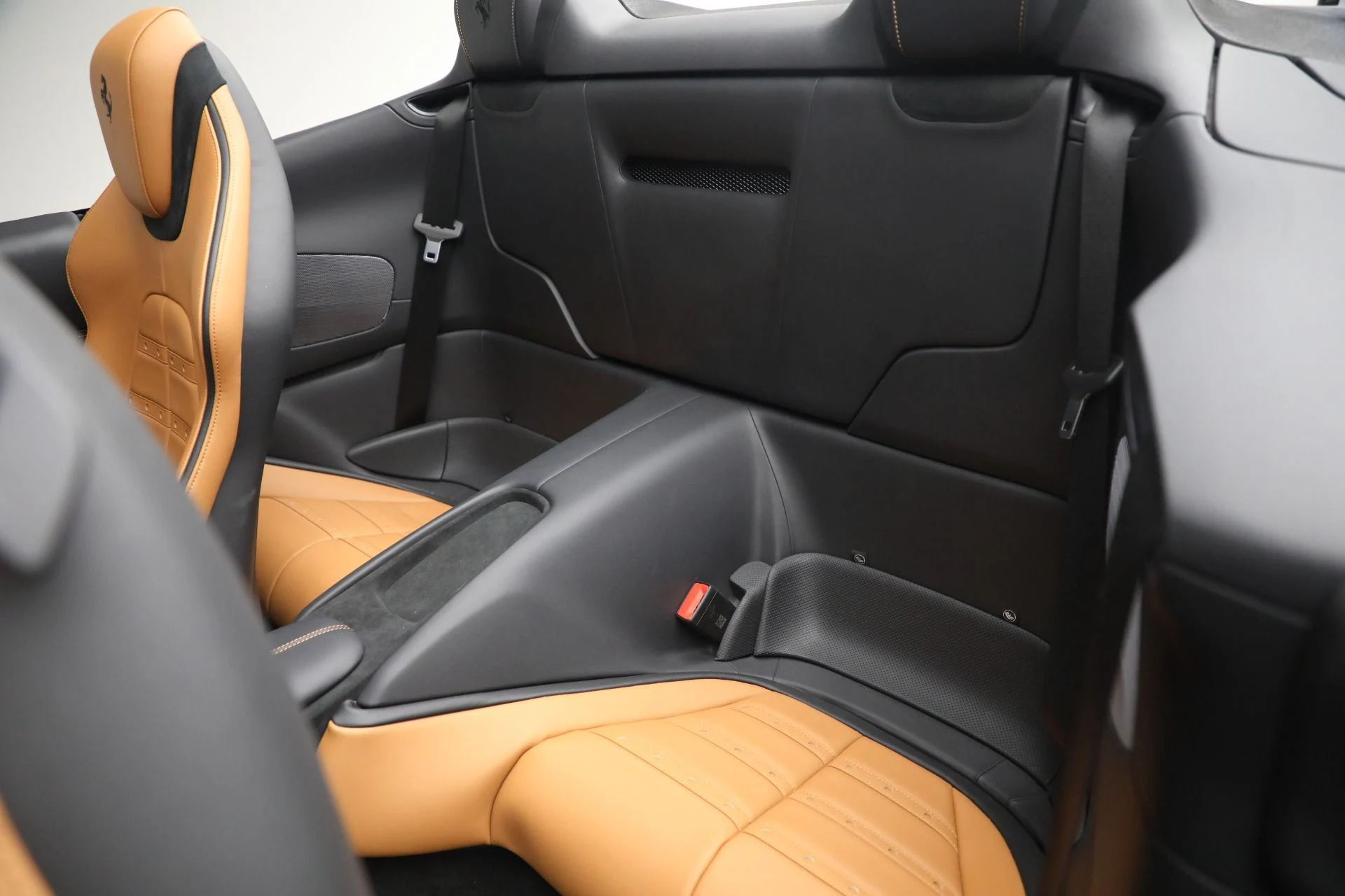 mph016_2164134711_Used_2025_Ferrari_Roma_Spider_1773763660_61d9feeb70