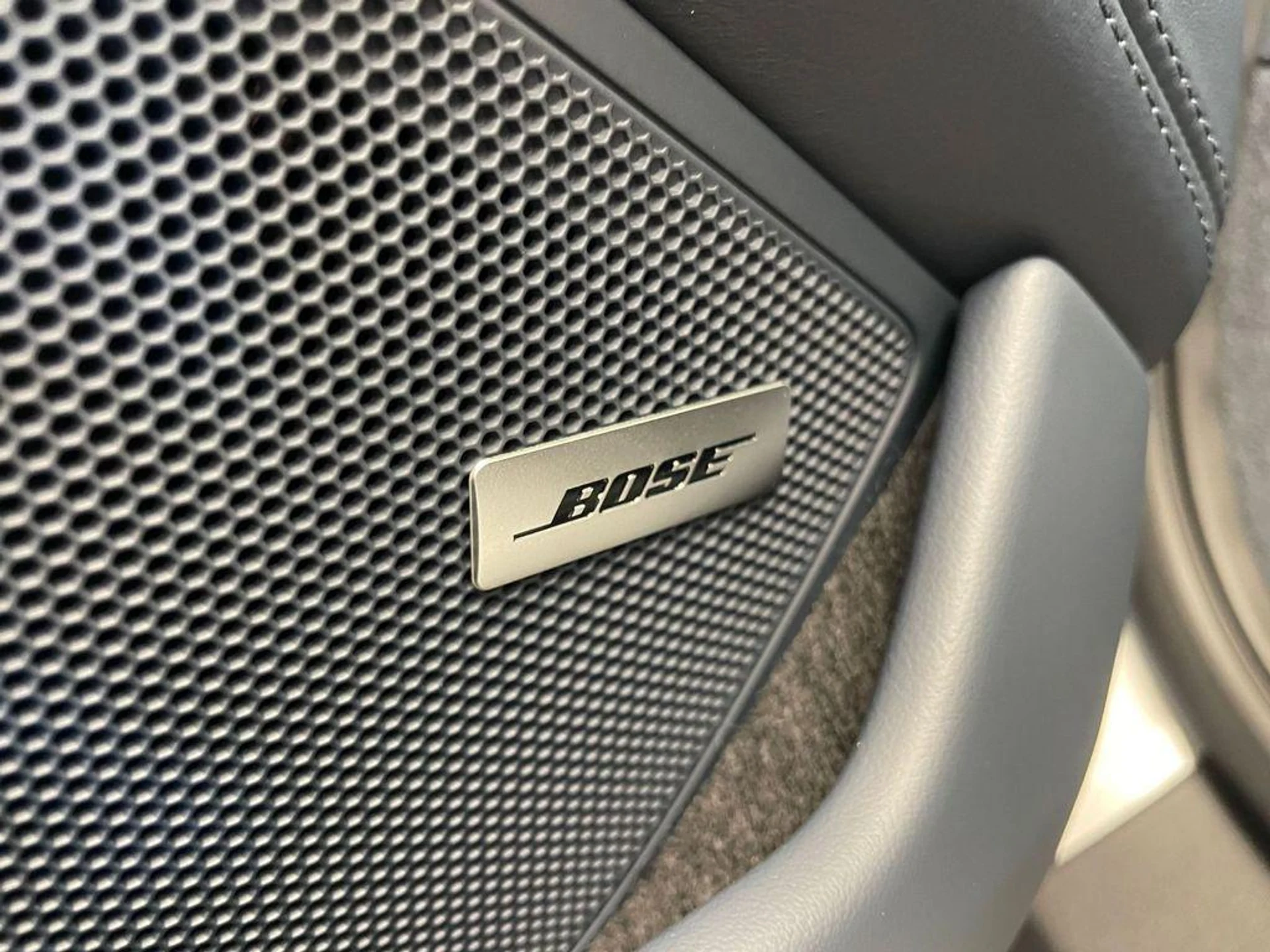 mph016_216496214_knhf_Yl7_Ouj4v9gpf_L926p_Et_K8b_Y_92b03ec209