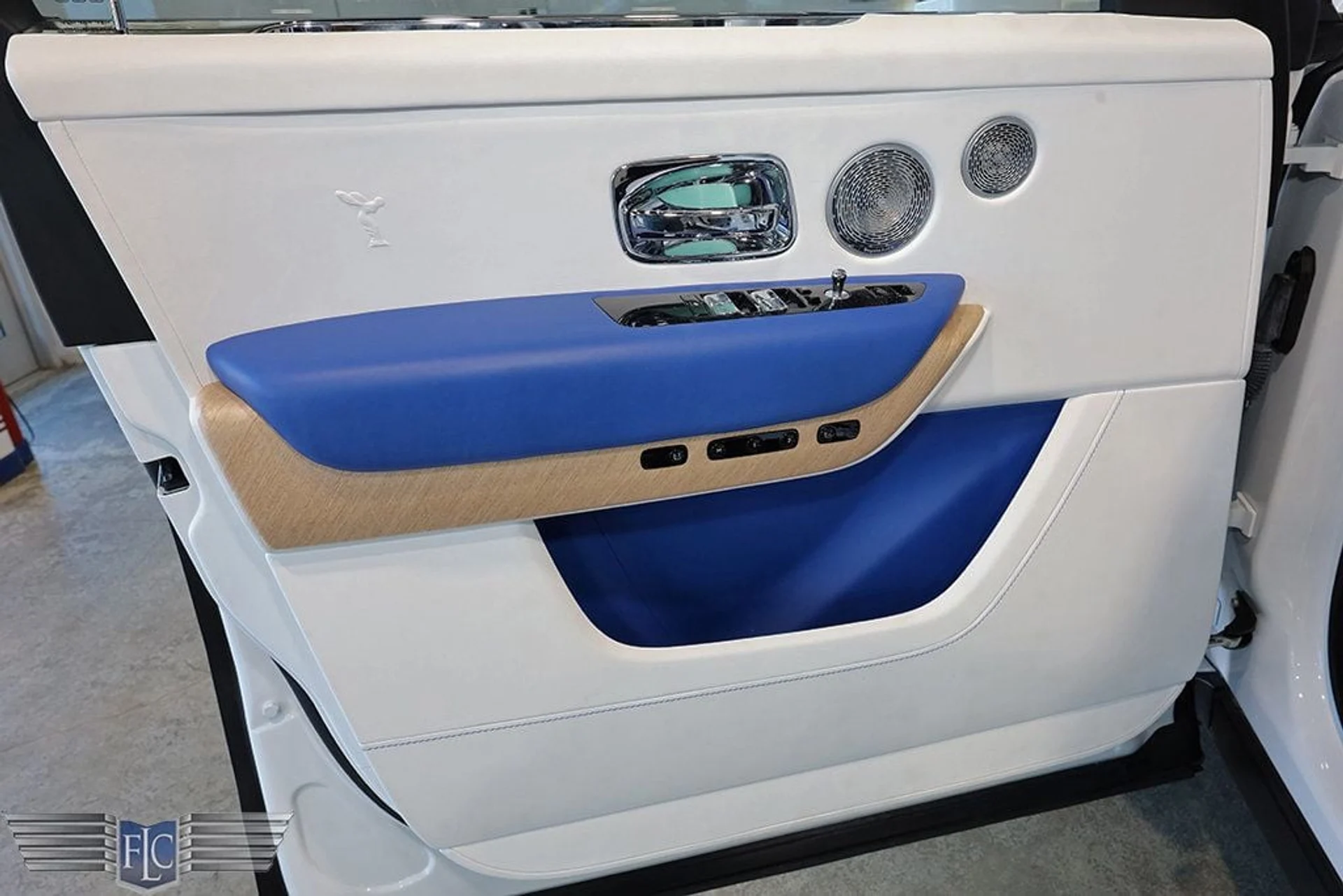 mph016_21729321_used_2021_rolls_royce_cullinan_sportutility_9689_22989825_17_1024_b06a758727