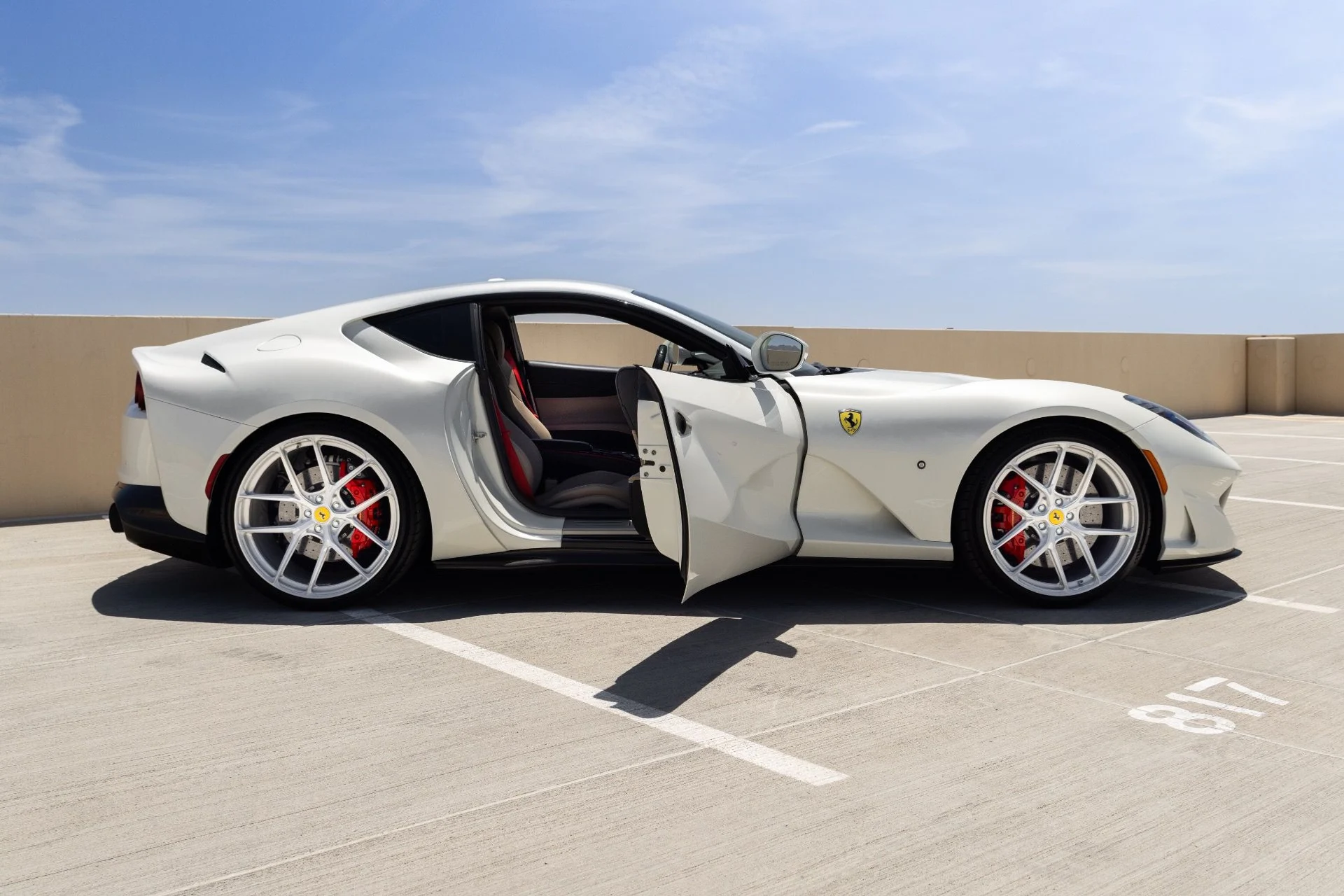 mph016_2174535469_Used_2020_Ferrari_812_Superfast_1779237013_327ae22240