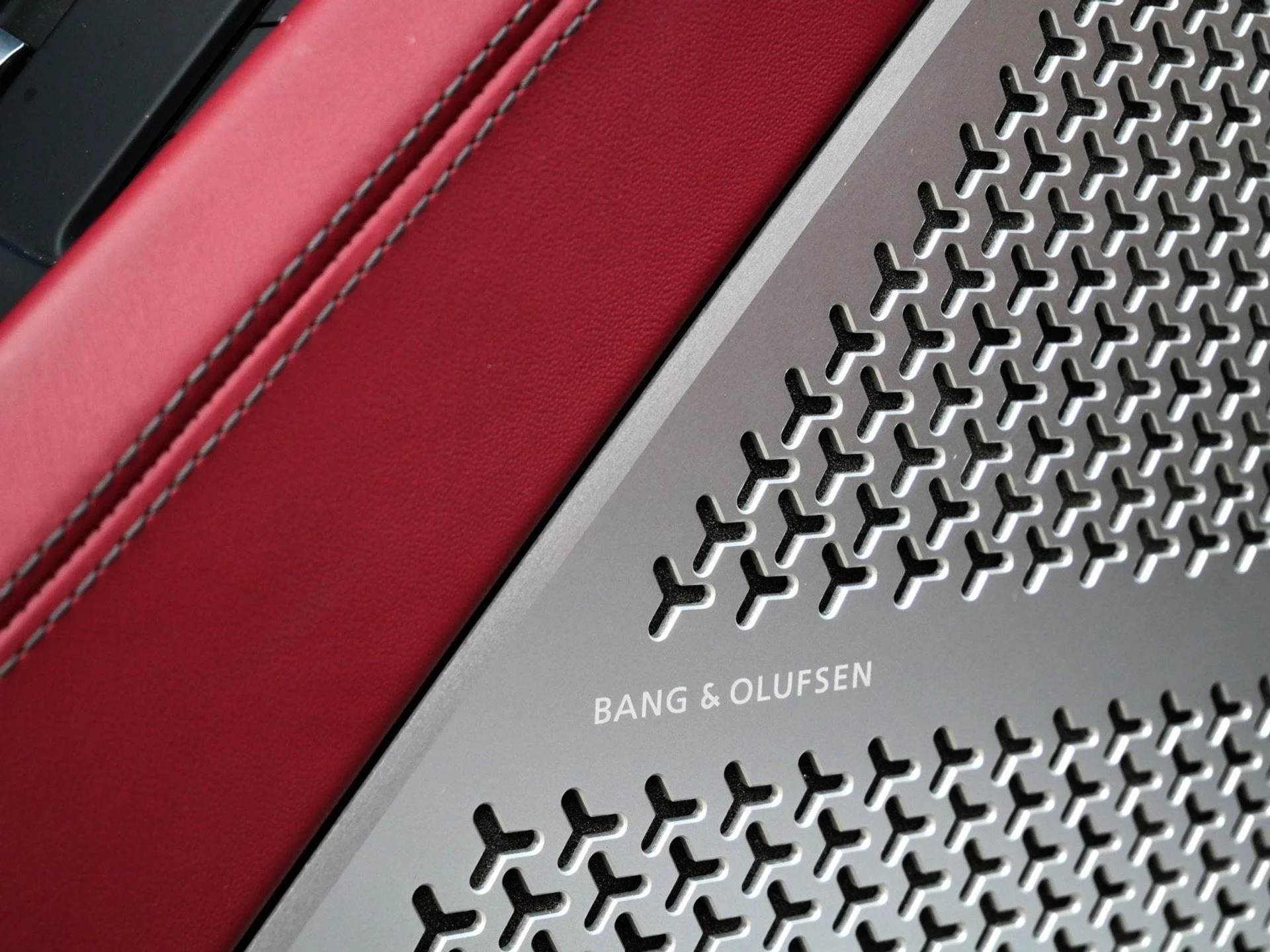 mph016_2179398829_c14da108df89068ccb51457165e1fb79x_ae739a07a4