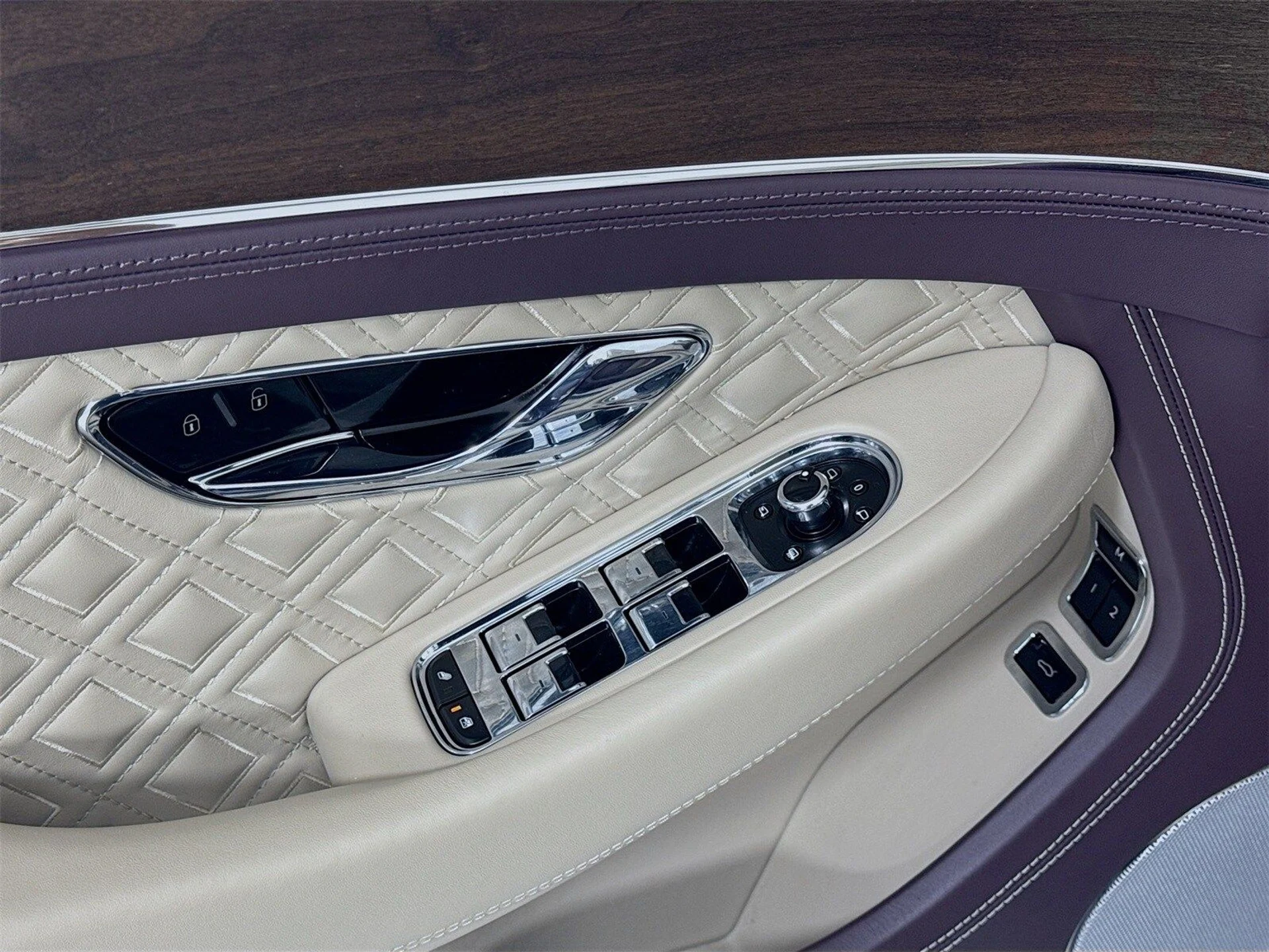 mph016_2181593199_3f2918b2b62f9e497e4cbb3cf2899387x_956f3b1dd6