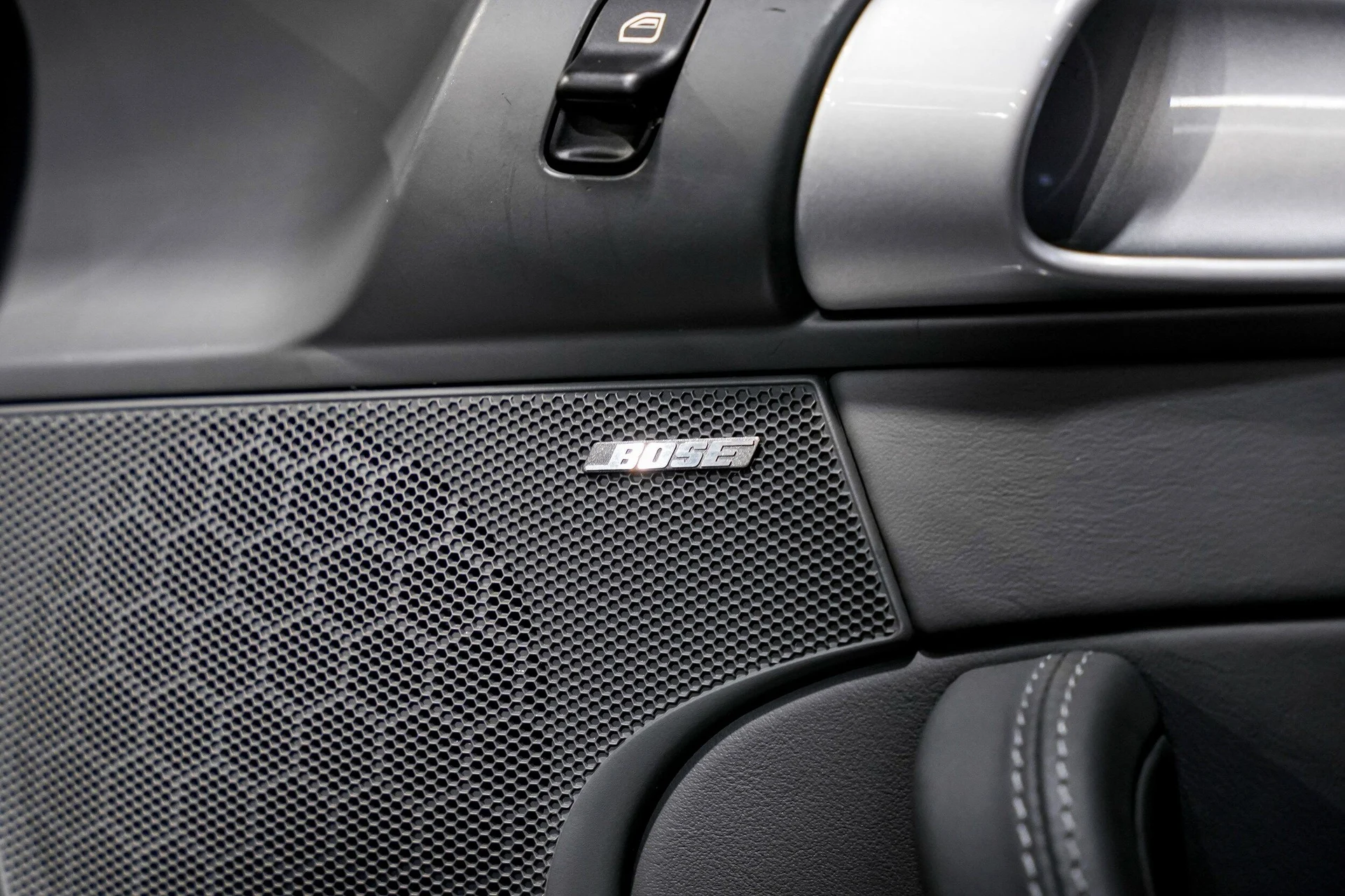 mph016_2186103029_f46224c4ae5f8743dc9de3e43b16ecf0x_8d30ea7027