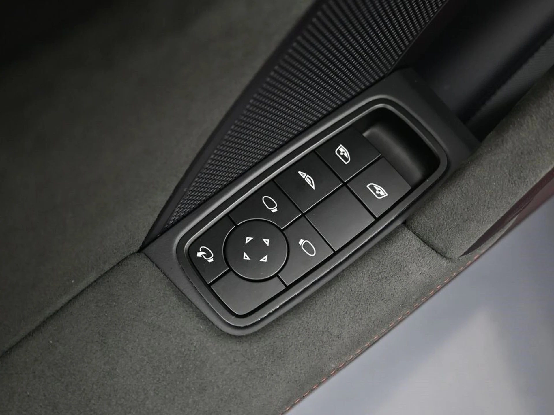 mph016_2188554076_ea9dc585a55925d7da53143a3e6b4dbax_54340a7a16