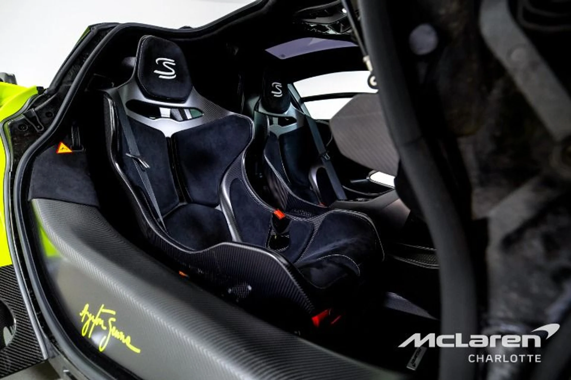 mph016_2191330133_Used_2019_Mc_Laren_Senna_1c93995776