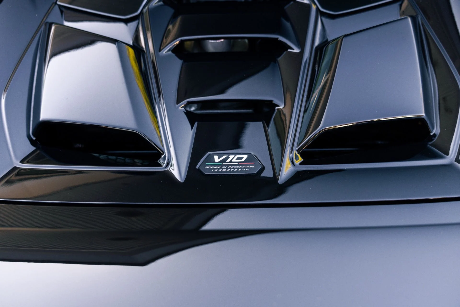 mph016_2192730806_Used_2024_Lamborghini_Huracan_Tecnica_1774294527_a627442ed8