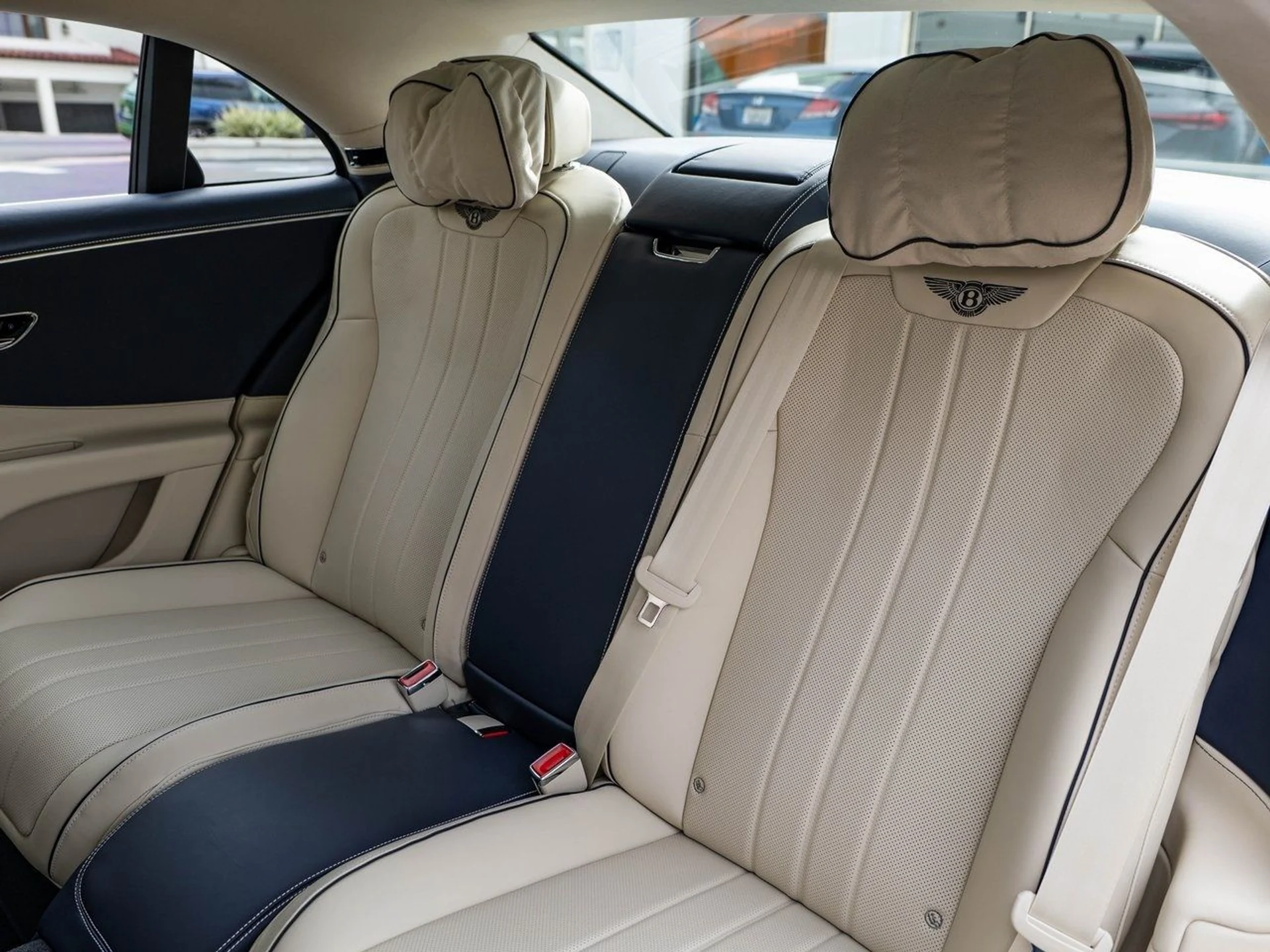 mph016_2194599436_ead8d8d33405dd8c72e915ef74cd76c8x_ea65e2008c