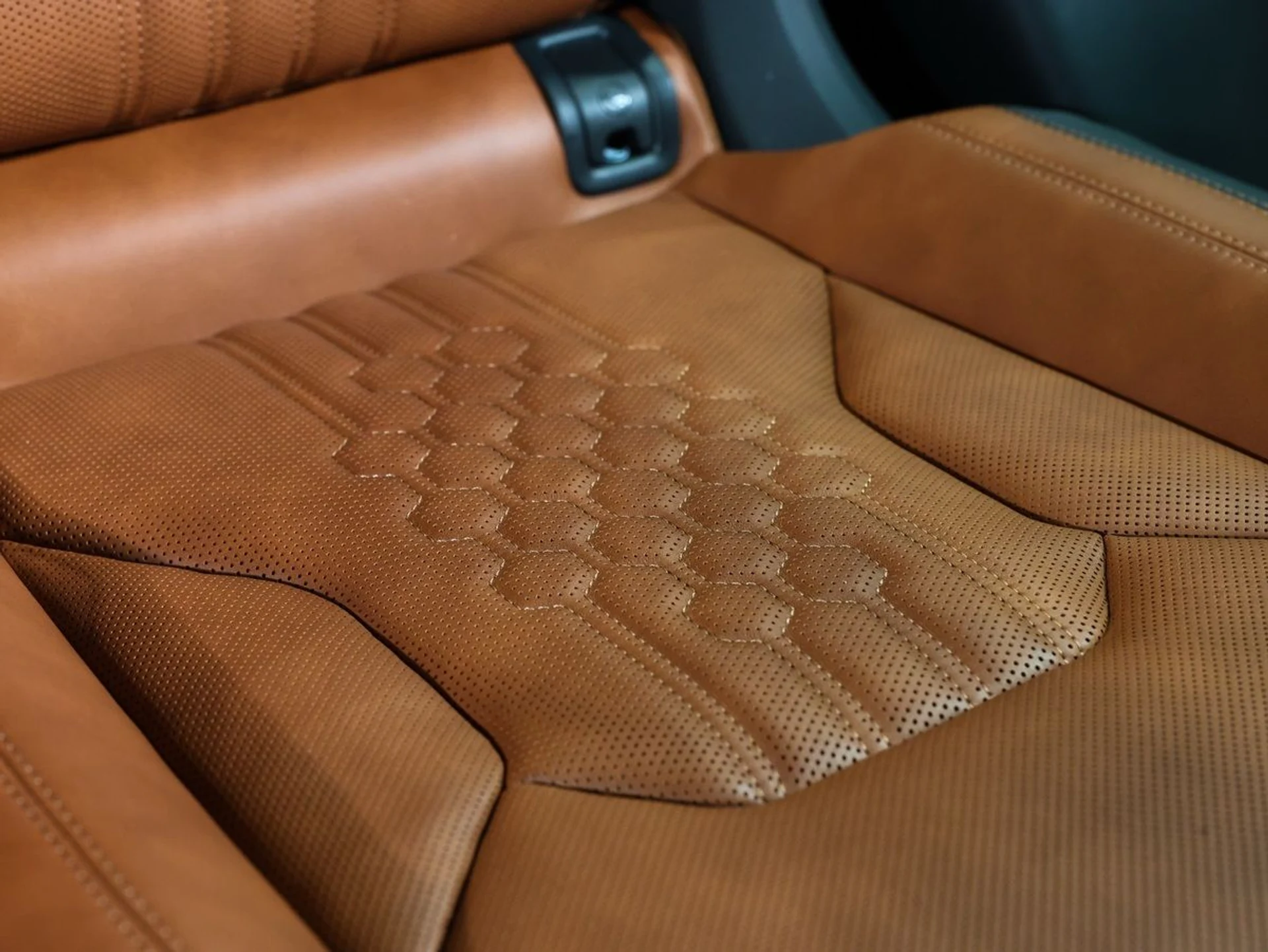 mph016_2196579480_h9jav0ve7zm6c6ycp9lfatkg47ch_b67fc2e984