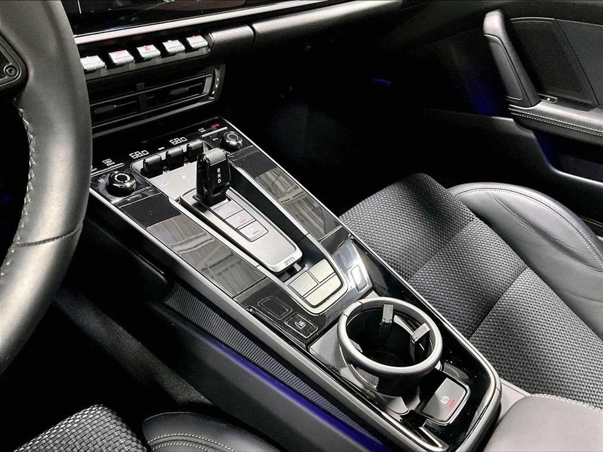 mph016_2197991981_r_F8sq_LL_6z_VD_7snqai_GL_Her_J3_Dx0_d9f951dea5