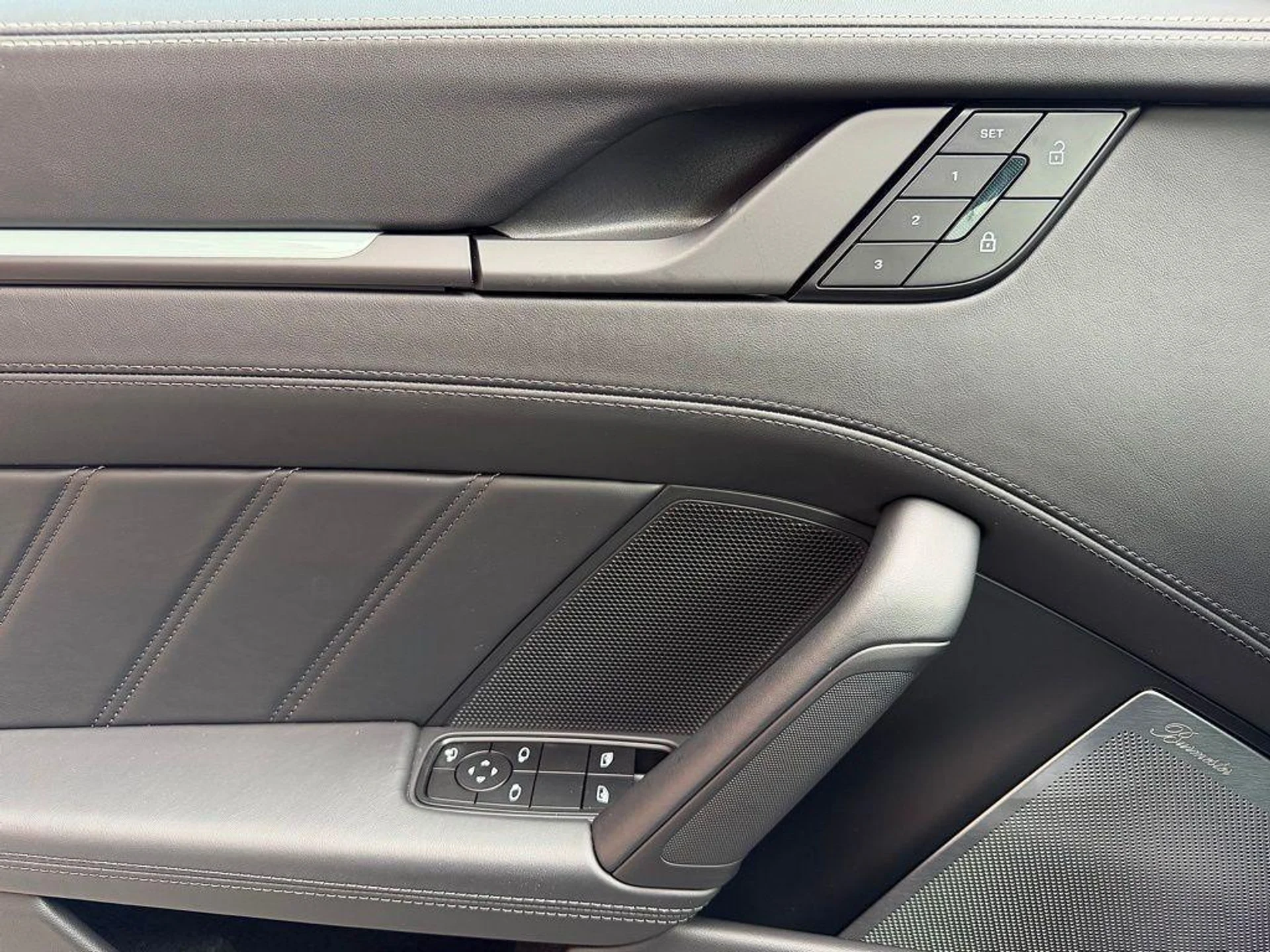 mph016_2198923345_ot5_C8ey_Wj_Xxsuf_E_Ym_J_Oo_c_NQ_Jo_bf77e09661