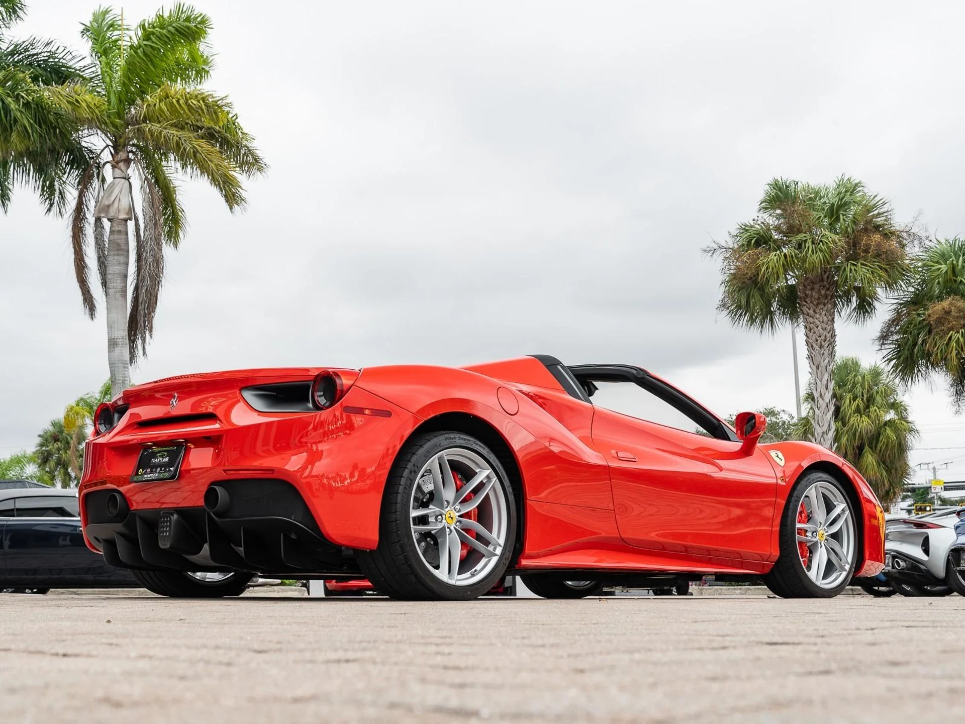 mph016_2200442338_Used_2019_Ferrari_488_Spider_Convertible_1771513881_8e7112382c