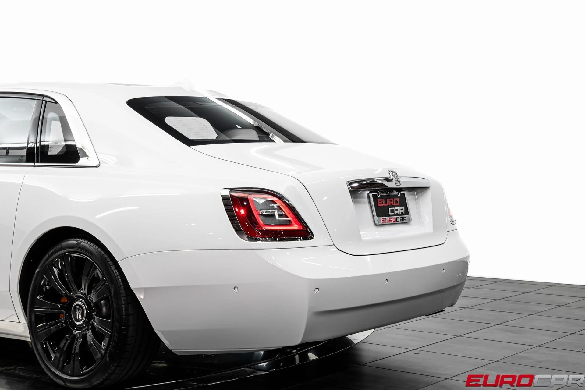 mph016_2204374685_image_17_90cacc9cdb