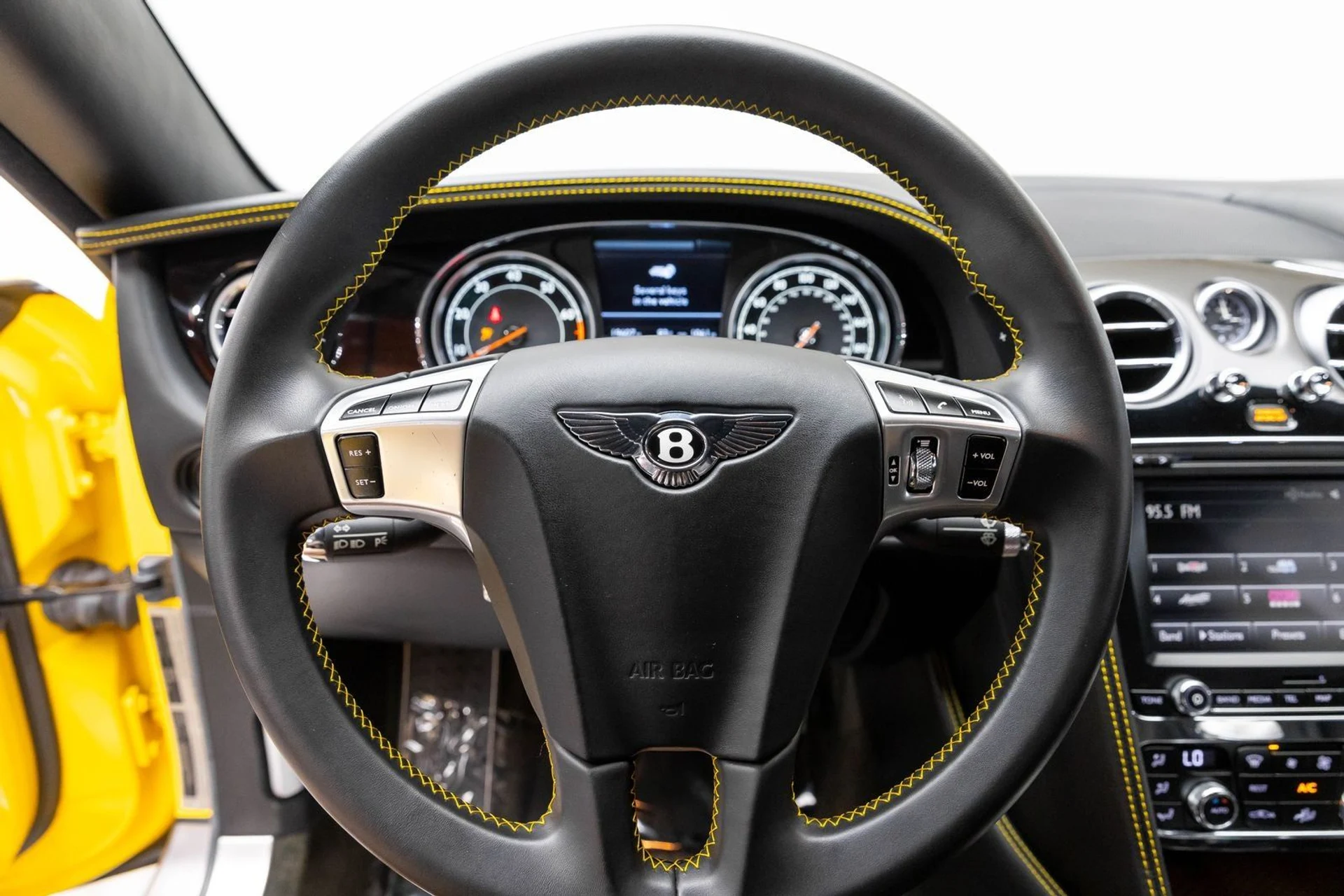 mph016_2206513340_17_8ef92aa7e0