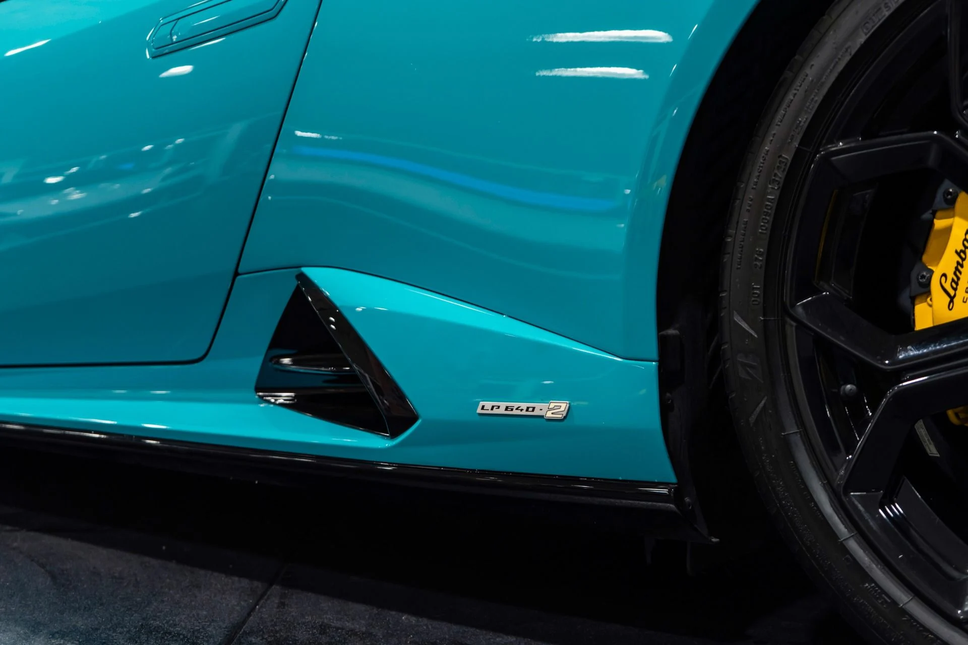 mph016_2211639741_Used_2023_Lamborghini_Huracan_Tecnica_Ad_Personam_Blu_Glauco_1770773023_47b6f13068