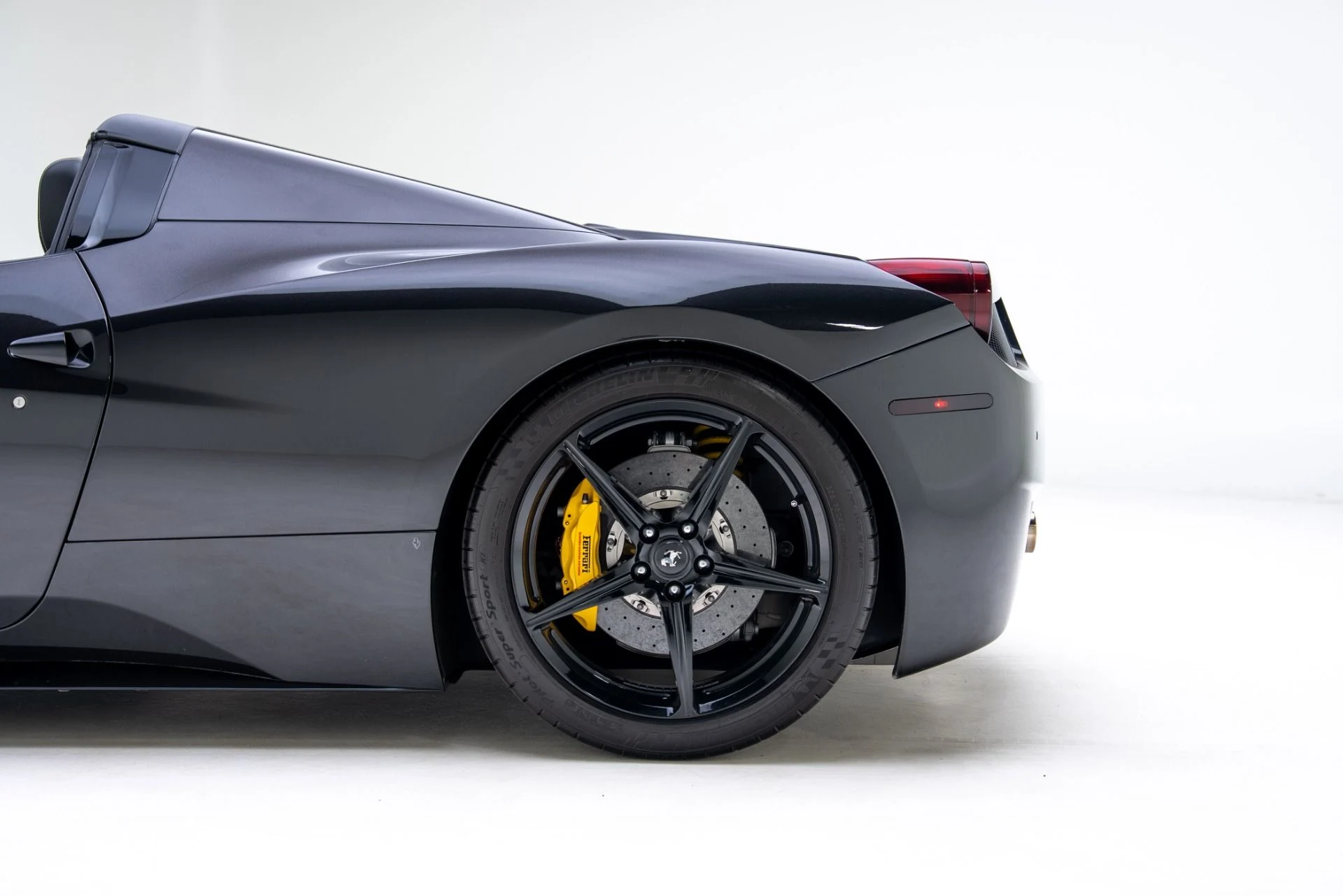 mph016_221397984_Used_2015_Ferrari_458_Spider_1768509966_2e848cb787