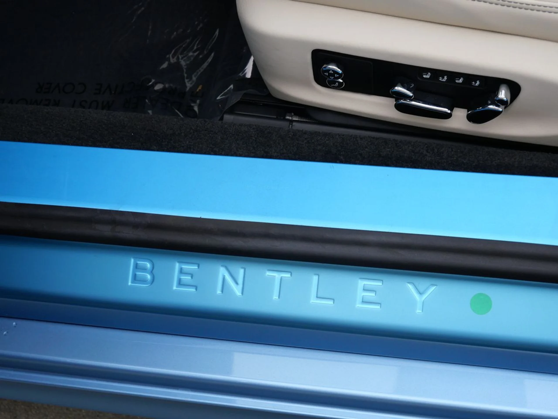 mph016_2222044006_7eede73e1ff685e6932a894394a78226x_0667f880af