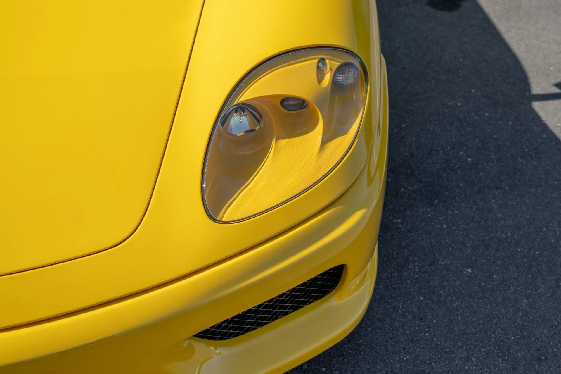 mph016_2223141995_Used_2004_Ferrari_360_Challenge_Stradale_1761174873_3a9f33238f