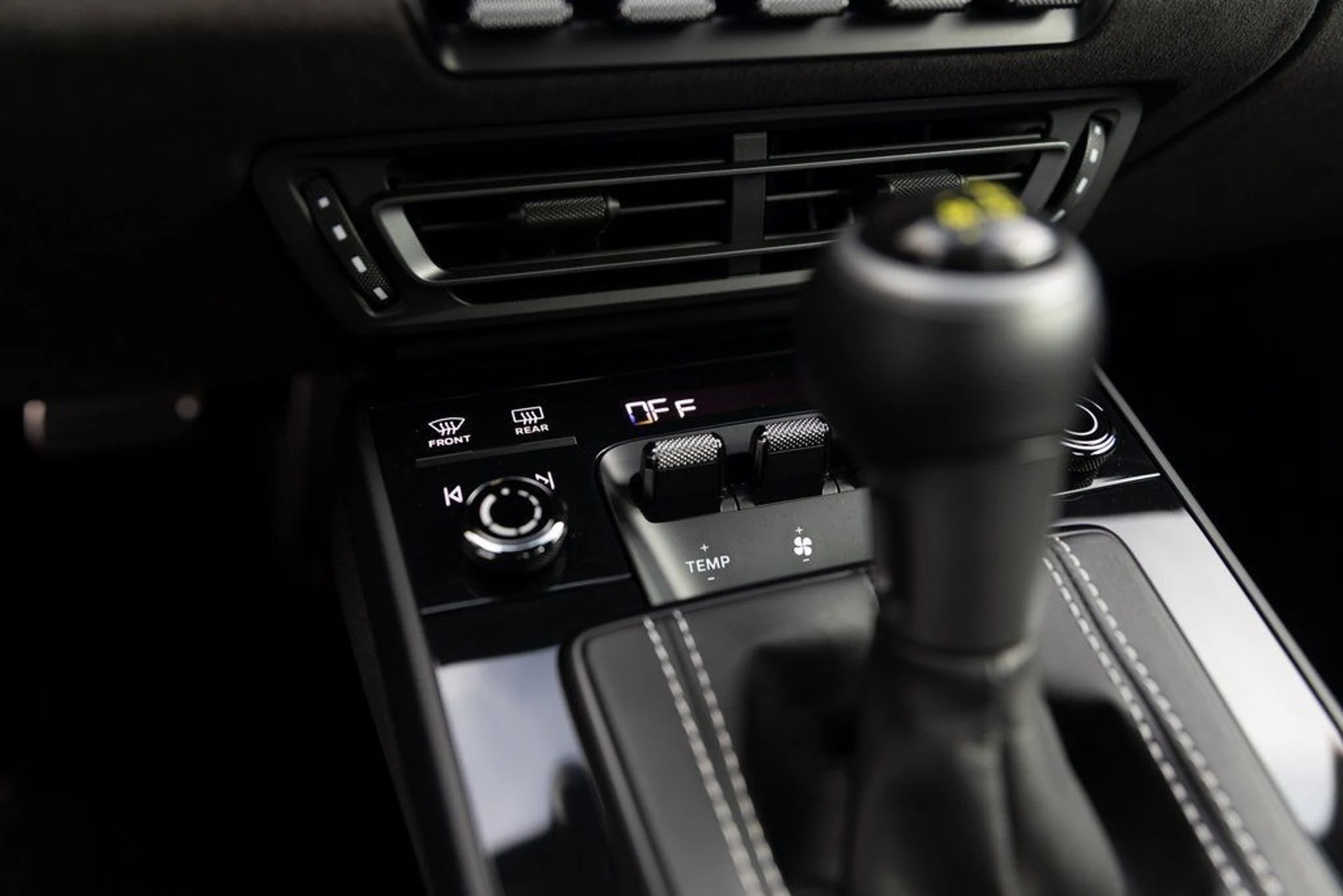 mph016_2231020050_3558ba986b23c69fb4211236ca7eeccdx_0a00a5b4c3