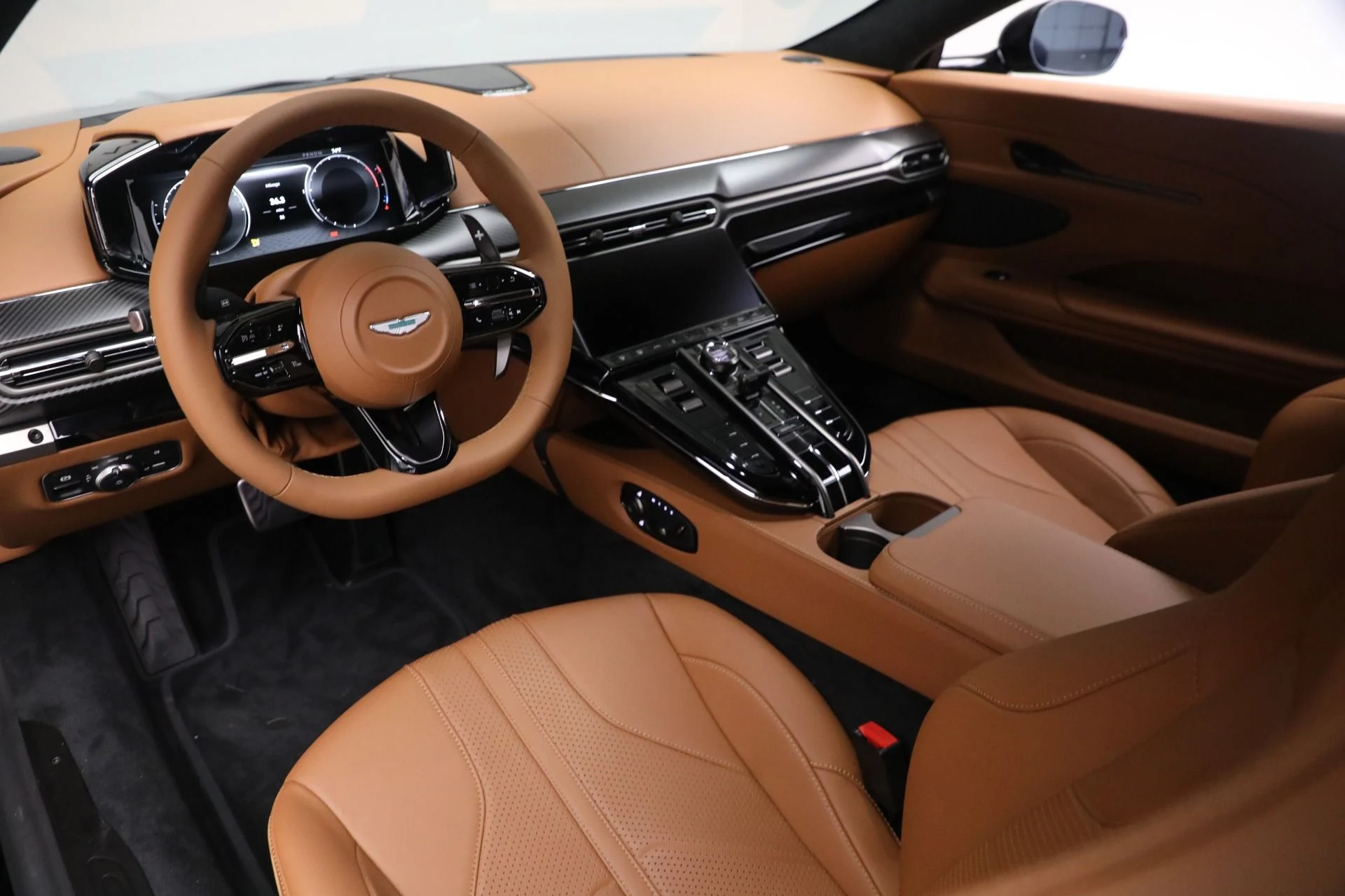 mph016_2237886515_New_2026_Aston_Martin_Vantage_006c887df0
