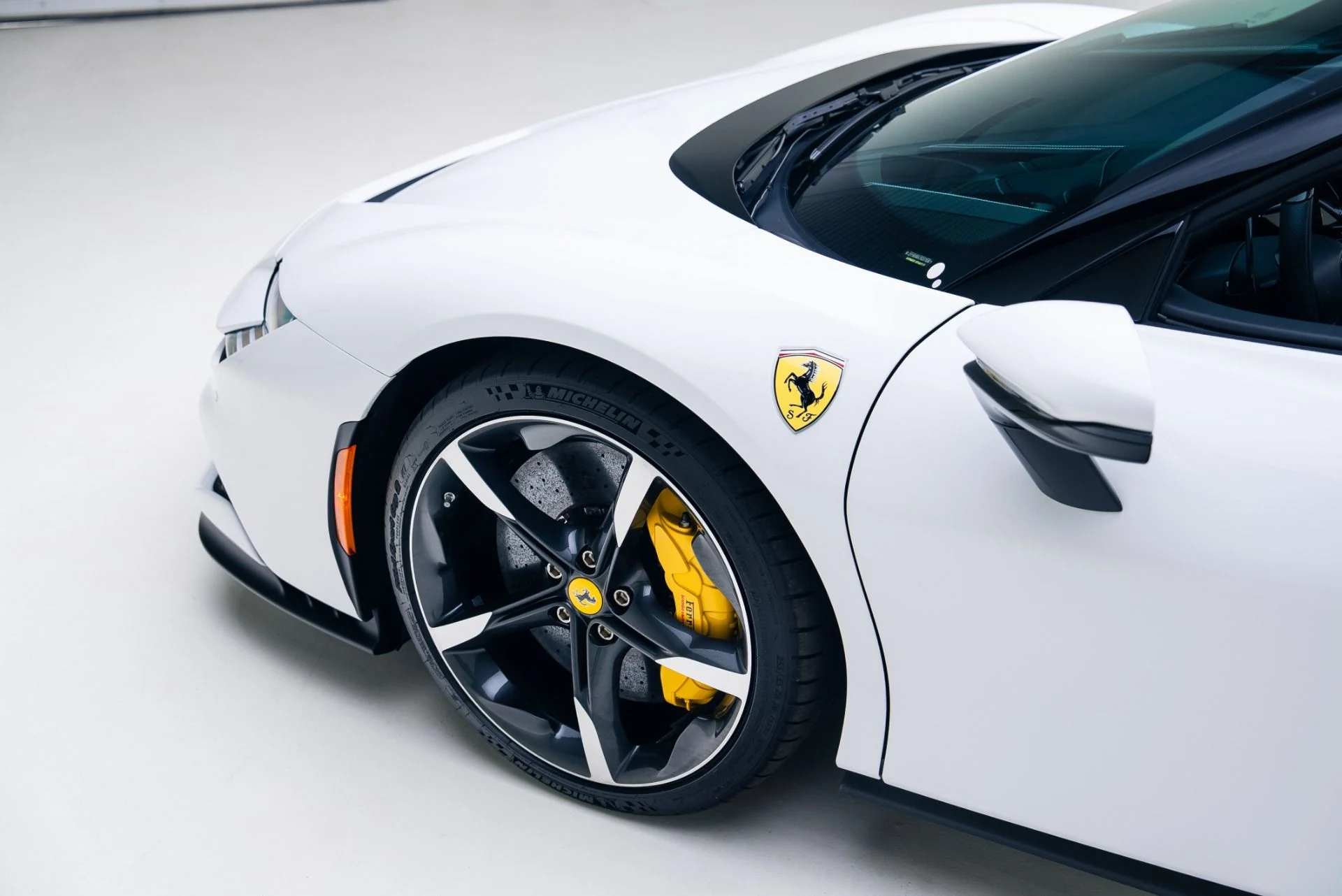 mph016_2246081007_Used_2024_Ferrari_SF_90_Spider_1764978674_1cd2576182