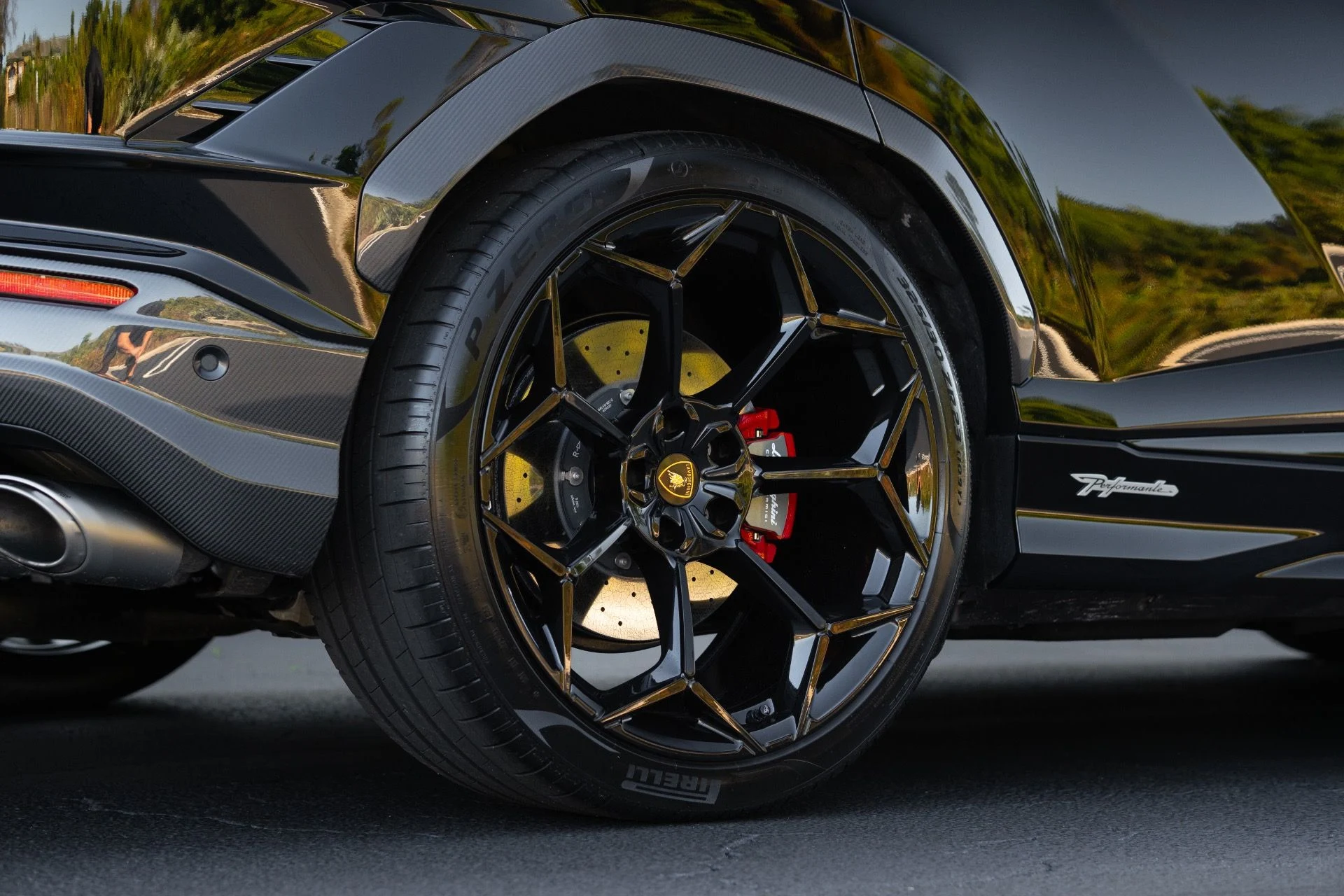 mph016_2247371130_Used_2024_Lamborghini_Urus_Performante_1770940170_3d17b707f3