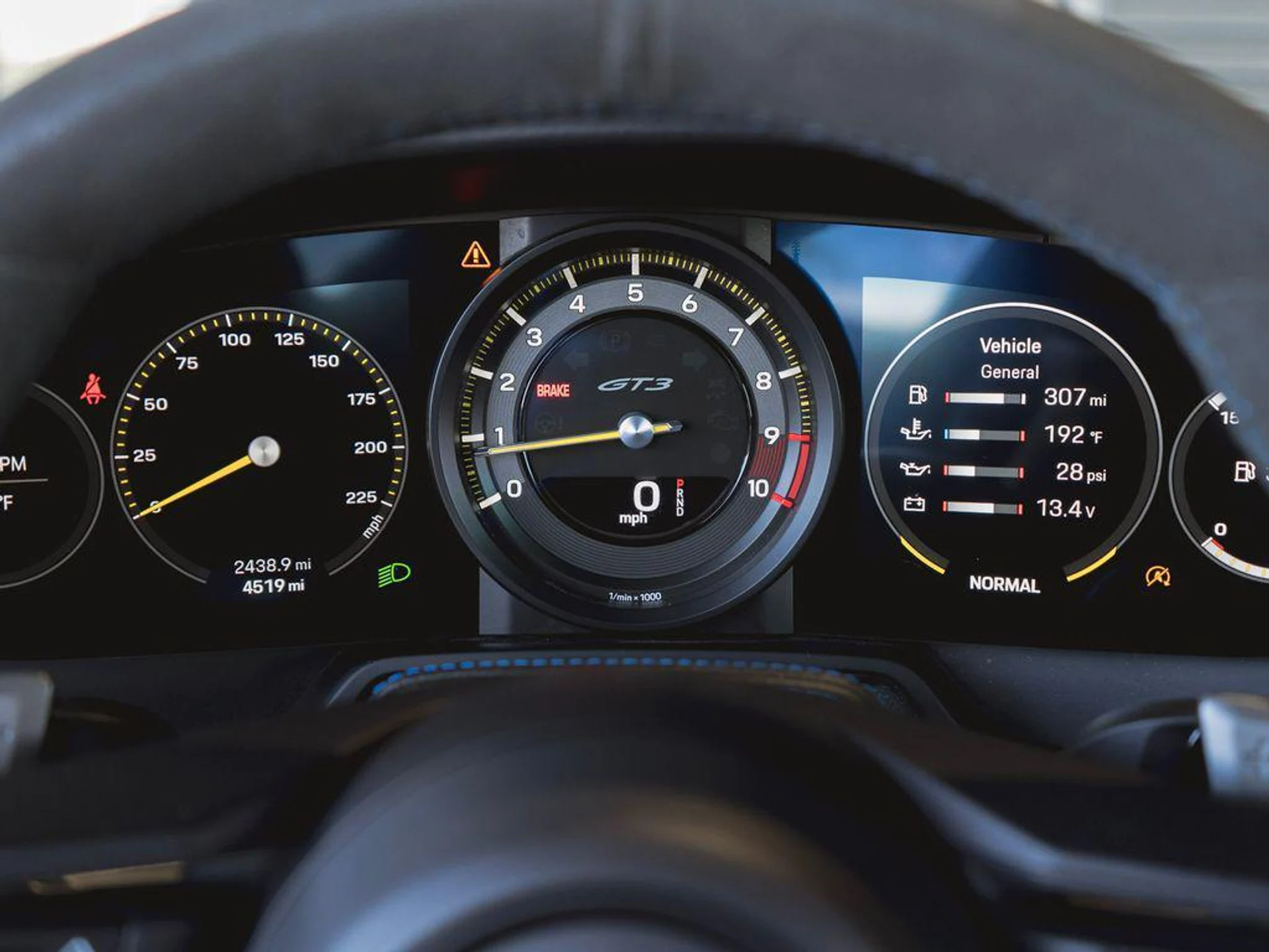 mph016_2248037051_qy5_L_Ambo_VLT_Petr_F3x_QDNK_93jc0_b5e280016c