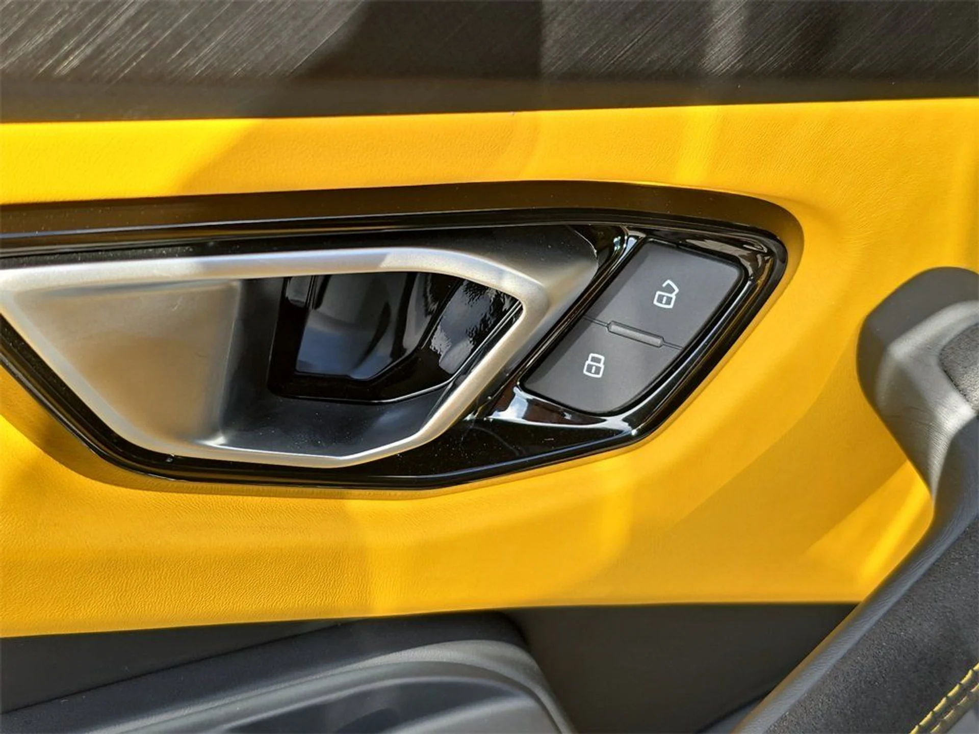 mph016_2253477904_d93c45950aa35e5eac09b105a4f2a67b_373abf9b1c