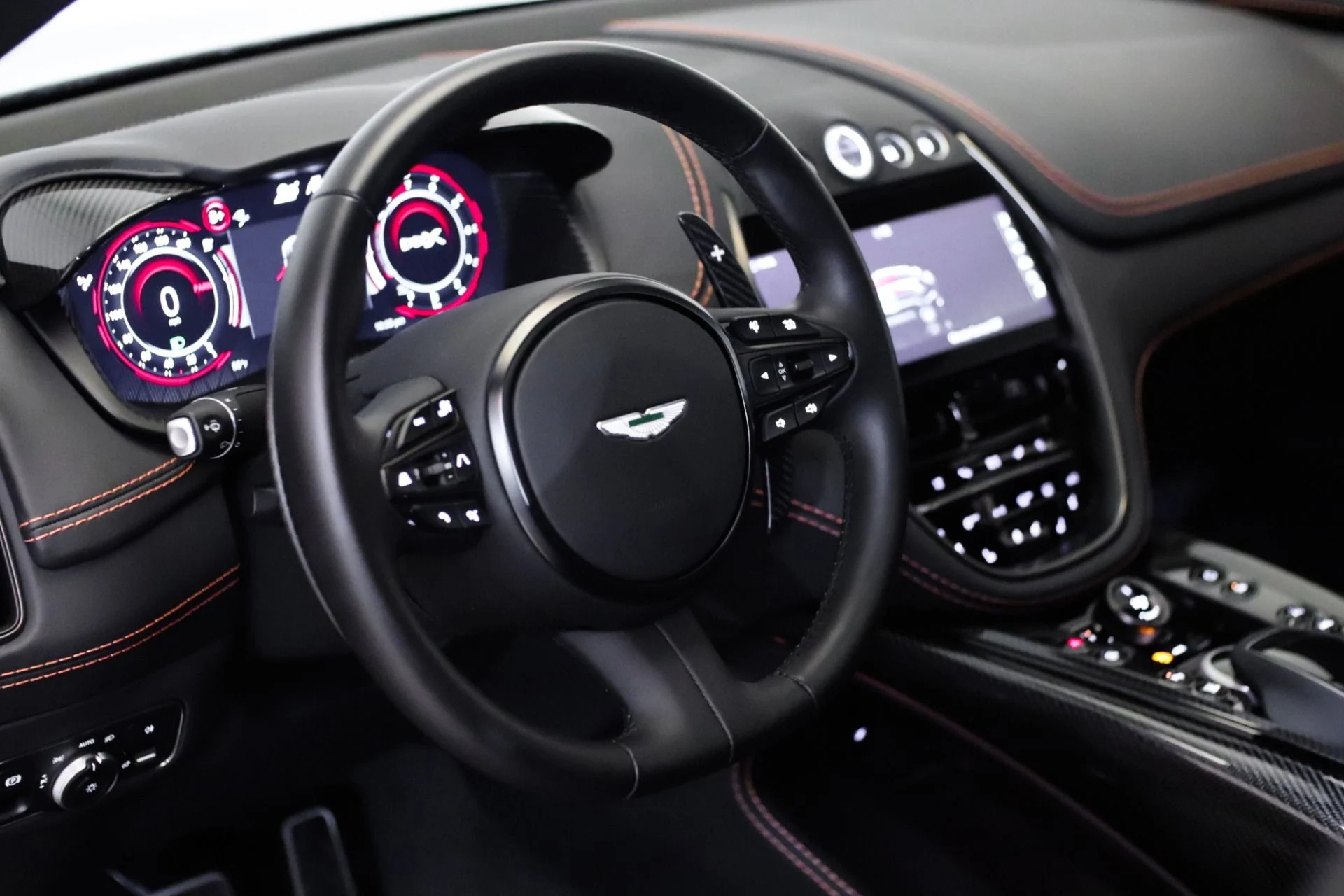 mph016_2259507935_Used_2023_Aston_Martin_DBX_707_1744811574_fca3adf09b