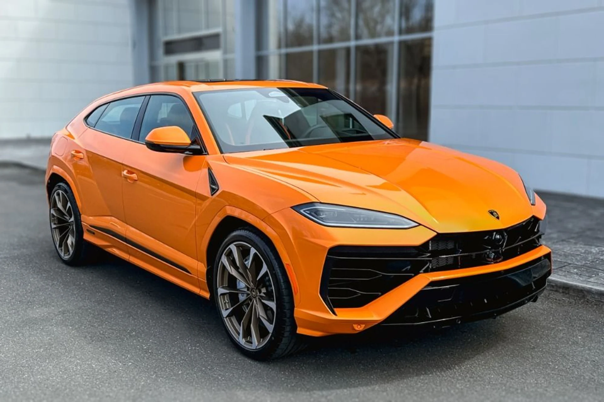 mph016_2271152215_New_2026_Lamborghini_Urus_SE_1776108765_59a7f26d0d