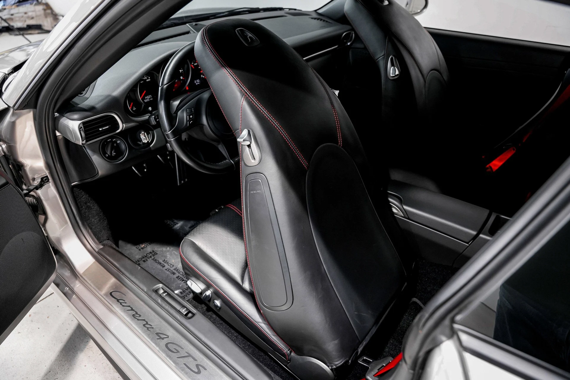 mph016_2277112829_b741b9be973eef27152fde56d8e3cc15x_9690446487