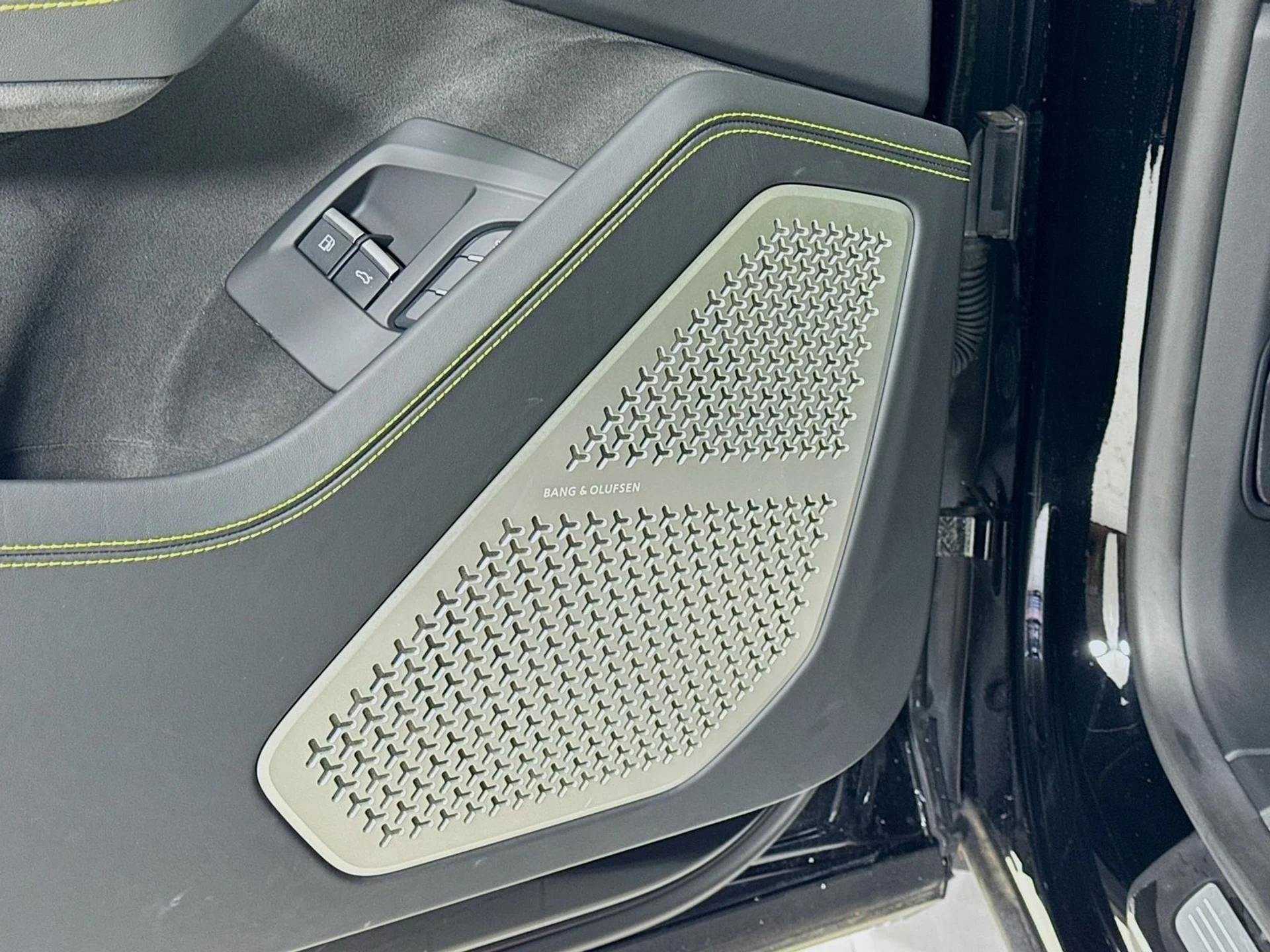 mph016_2280802239_dbb1c8d1ff05ee481319eebf0ae605c2x_75d978cc8a