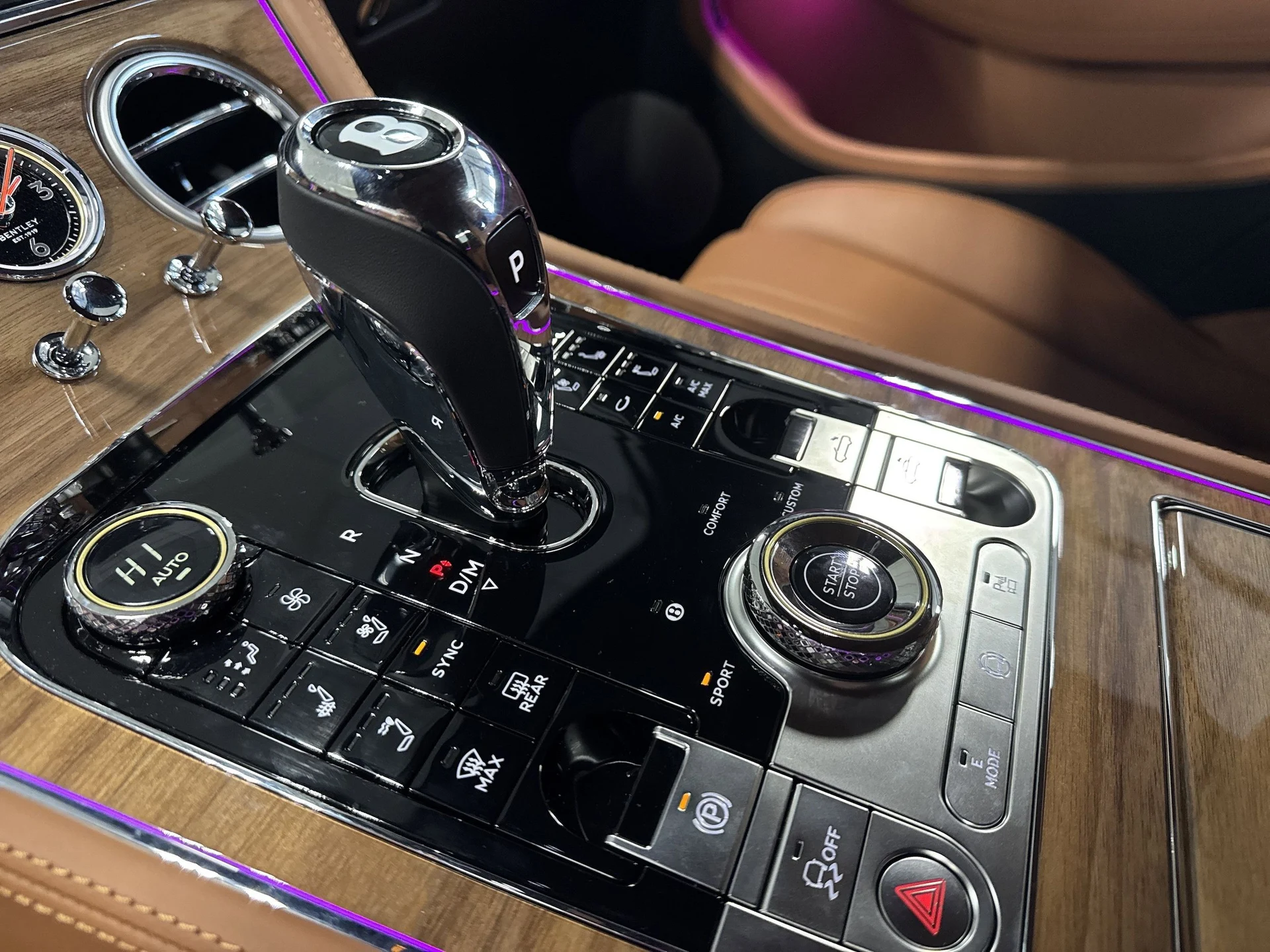 mph016_2281425221_31674eb3758ab2e43c8085272d1e342dx_734f47584a