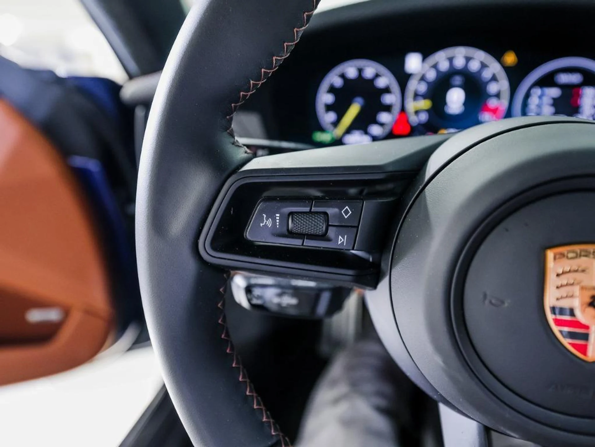 mph016_228283201_ef_IA_Xn_Oh65_E9_L_Zo3_Dx_Omjp_Rb_N9o_09c18588ff