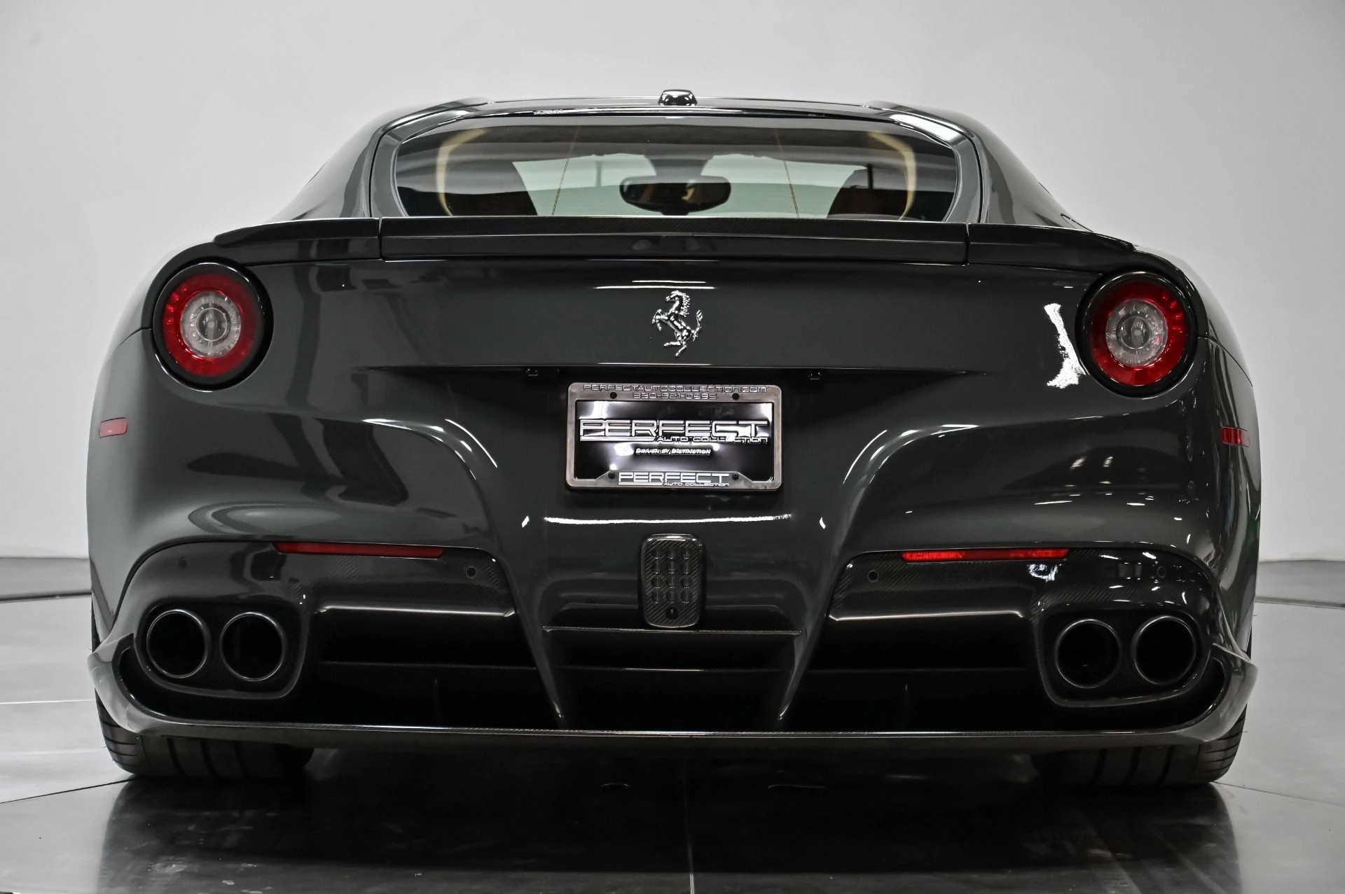 mph016_2286895720_Used_2016_Ferrari_F12_Berlinetta_1756933950_a8023aa0be