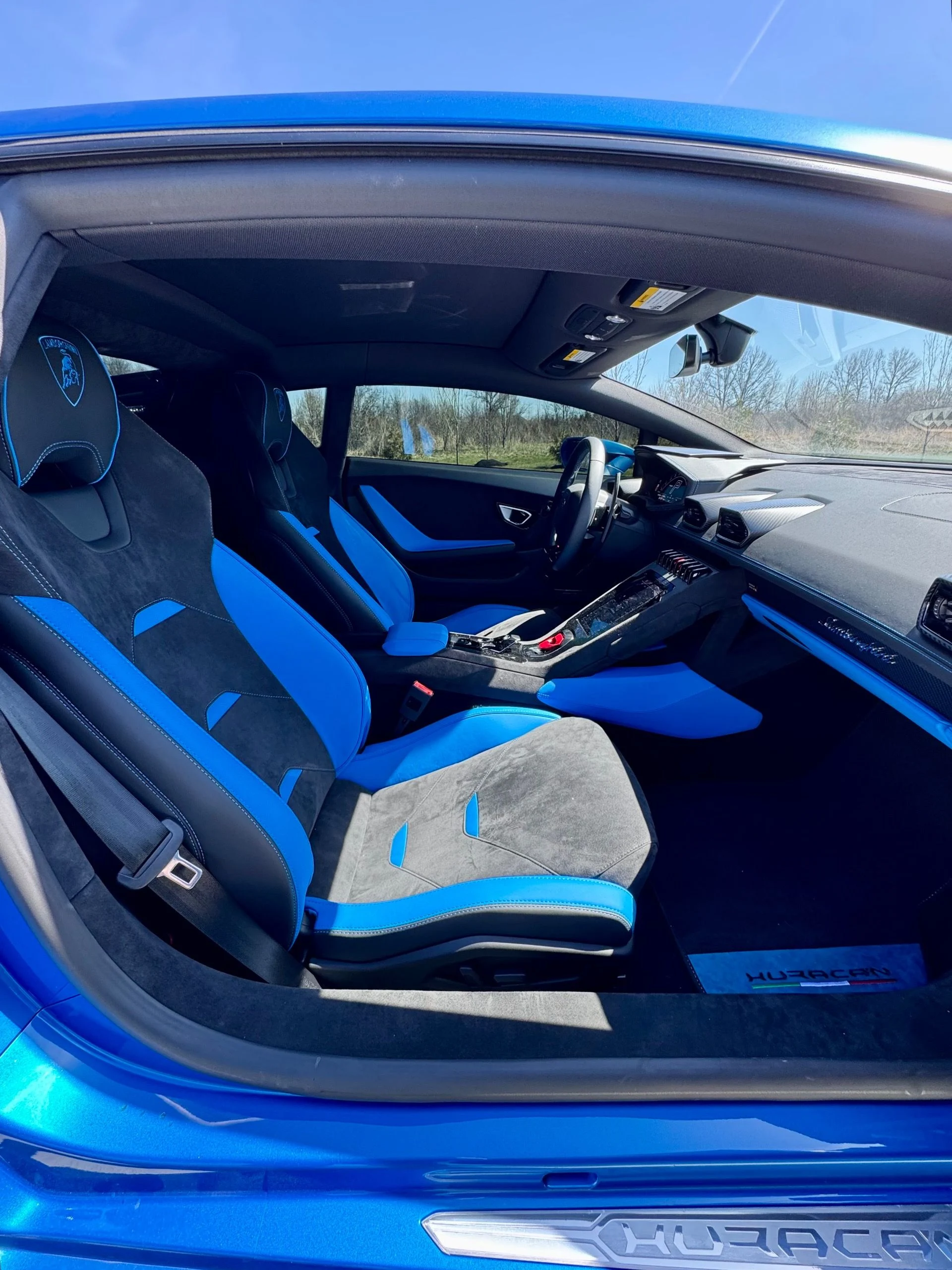 mph016_2288620137_Used_2023_Lamborghini_Huracan_Tecnica_1774373424_c0f86e429d