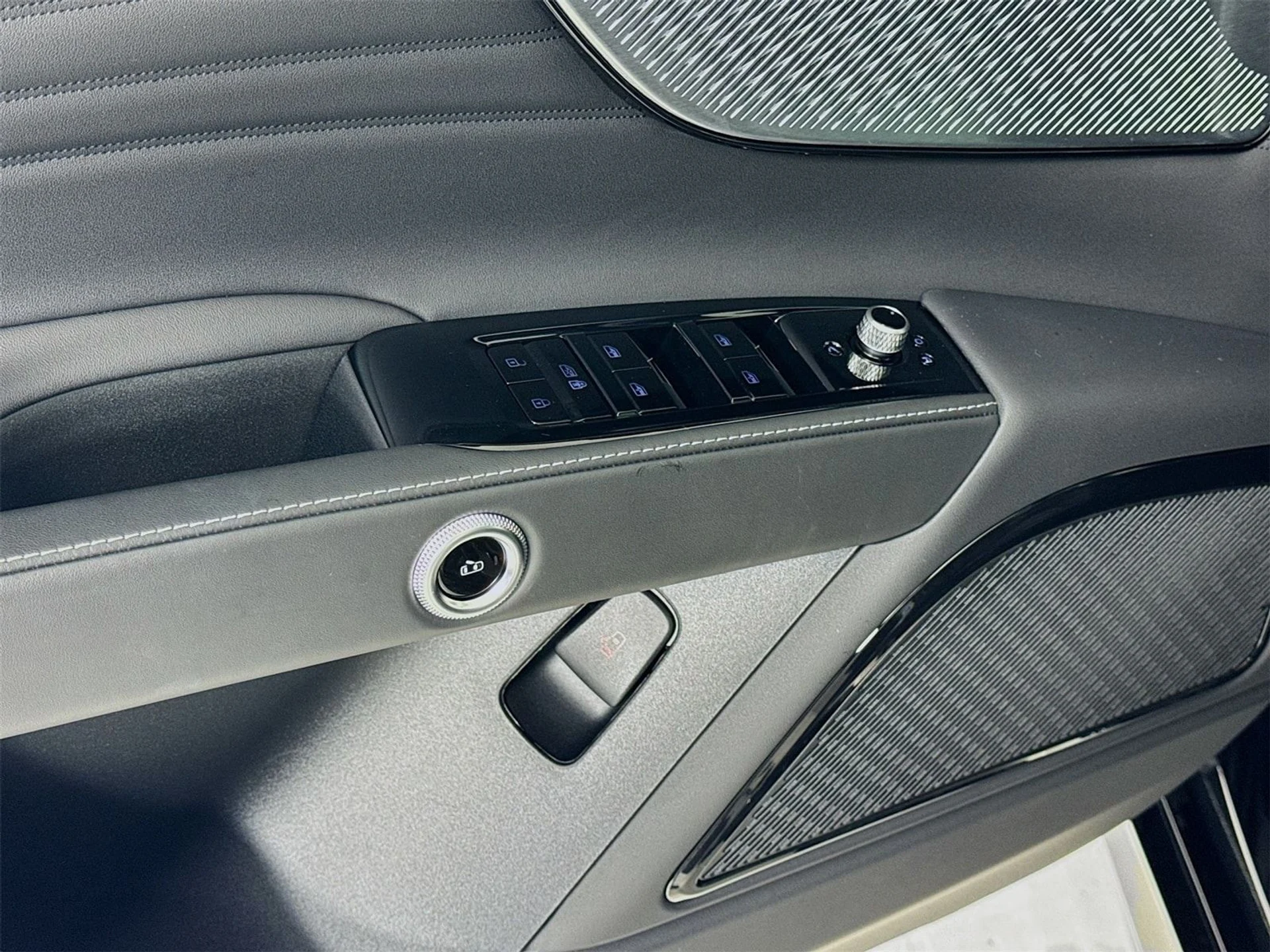 mph016_2294050004_48f9ee1220cb35b83cd62277b691029fx_39a98595b3