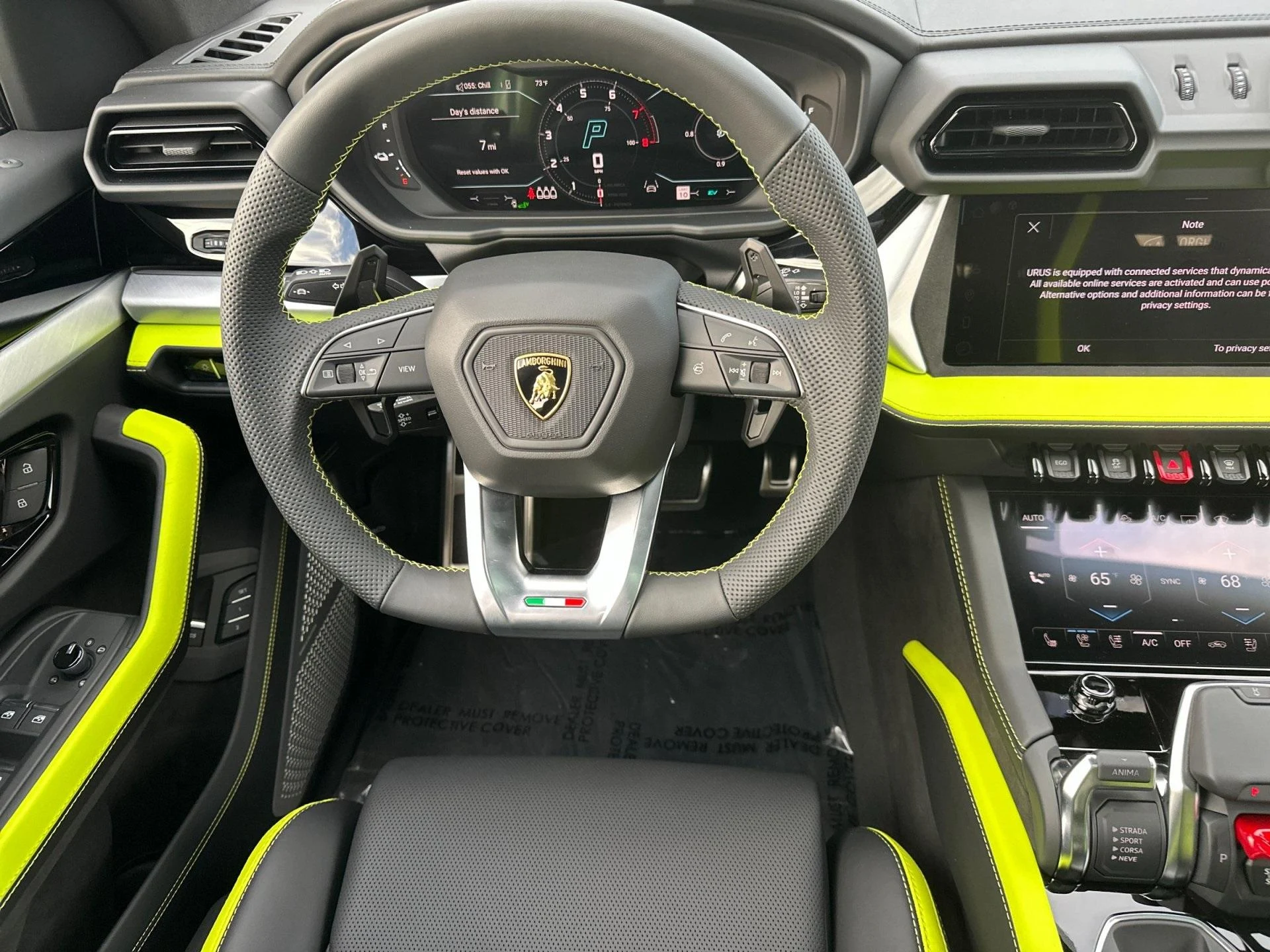 mph016_2294193478_New_2025_Lamborghini_Urus_SE_1762960328_969cf18467