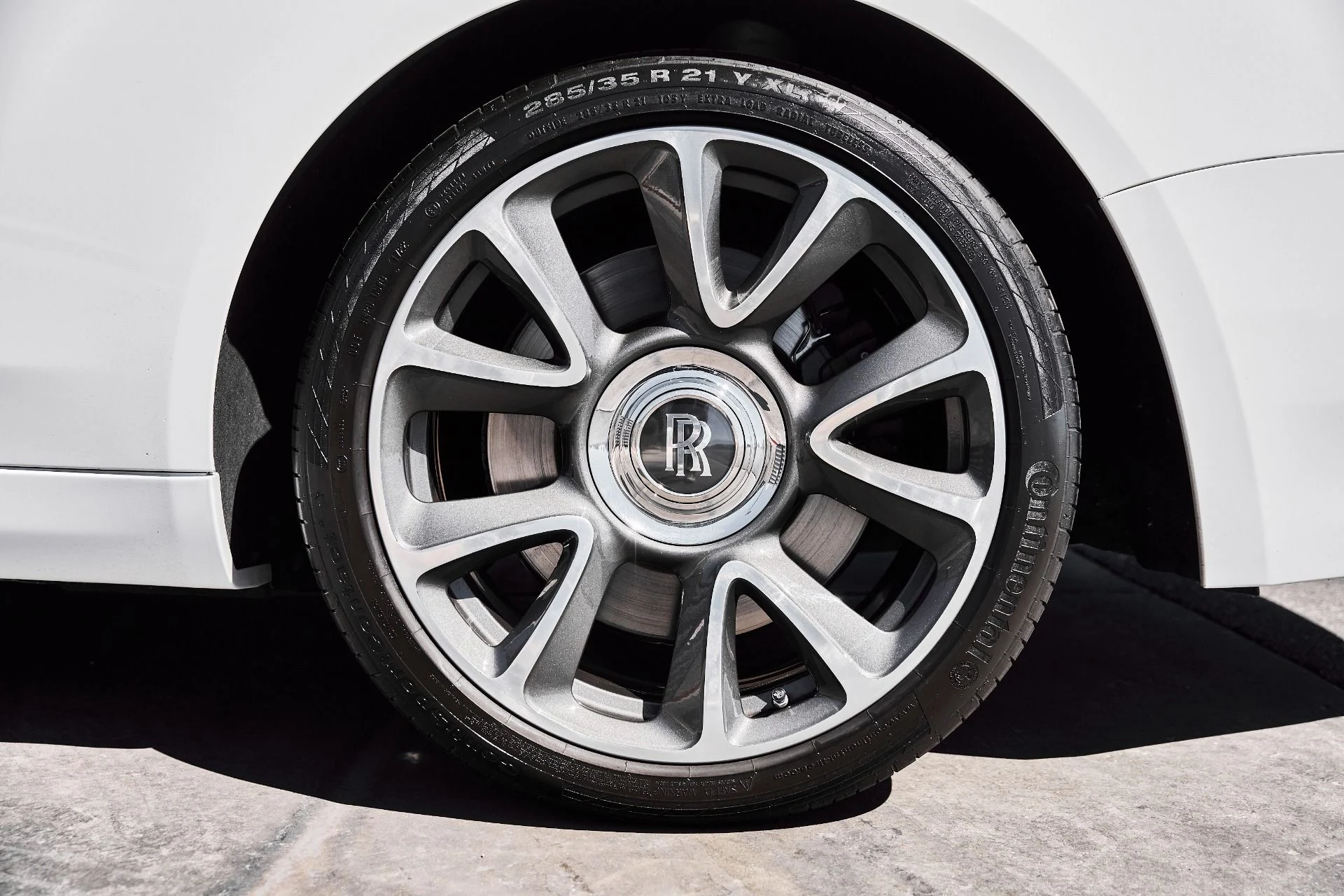 mph016_2294622153_Used_2020_Rolls_Royce_Wraith_Base_1775285131_48d2edb8b3