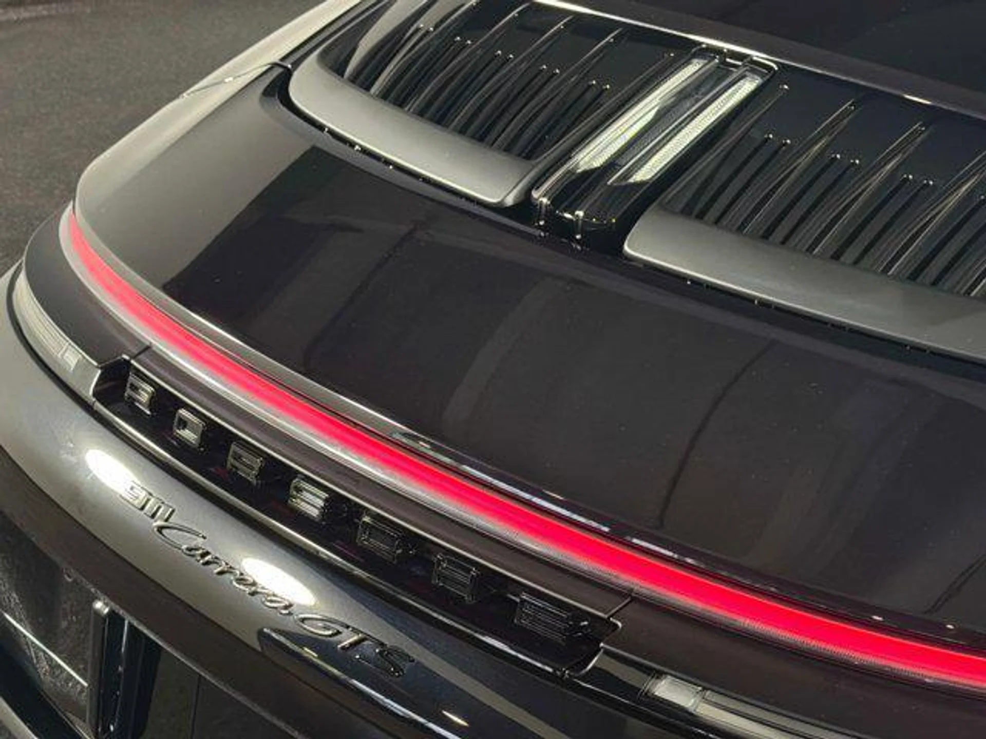 mph016_2295032145_g44_Holy_I_Ad_x_YW_6_Xg2u_Zo_B_Bgets_59010ebc79