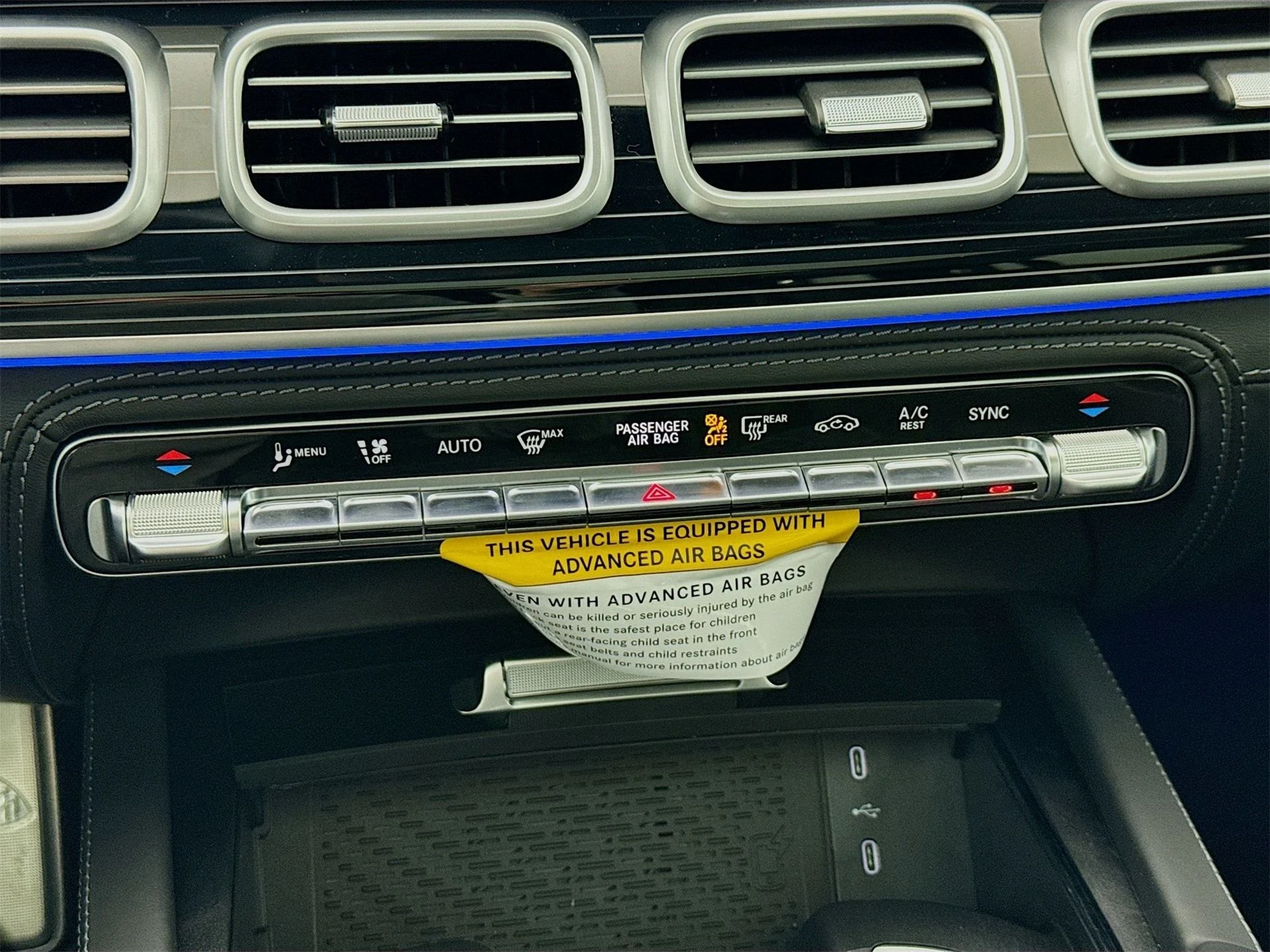 mph016_2295987439_26e5ff28b7dff332dc5e7055442290b1x_d5ed64a379