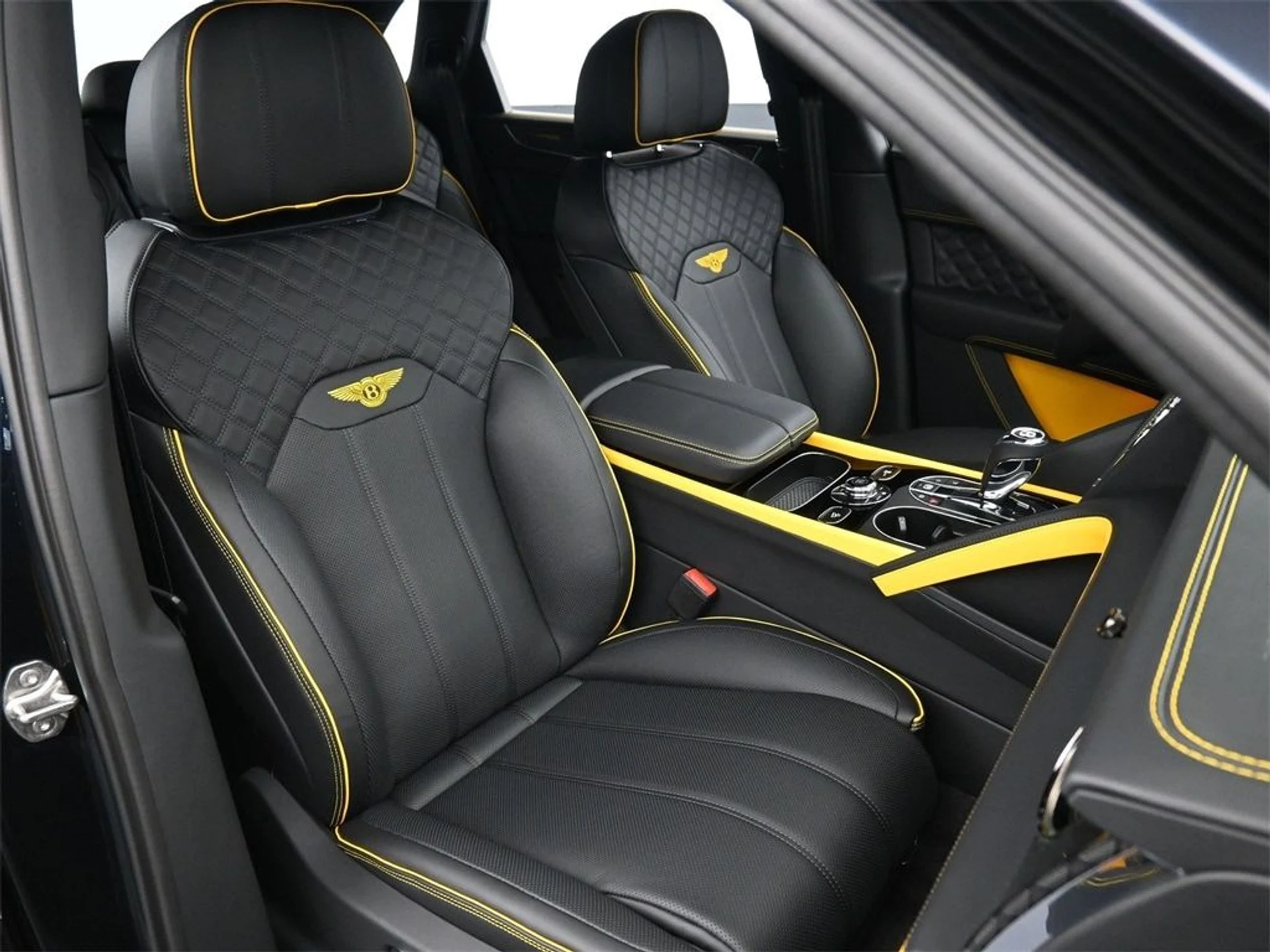 mph016_2298464214_049a9b497c856ea1590f8aa86dfd3896x_0a95ab6a3d