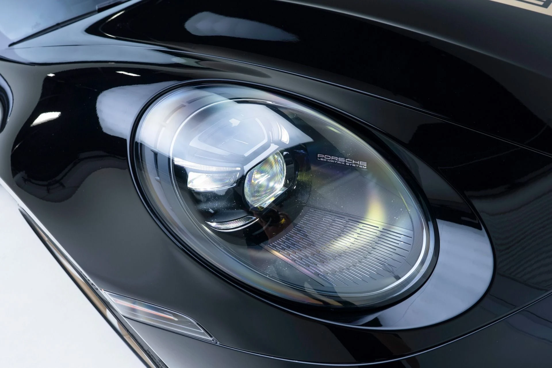 mph016_2299243304_Used_2023_Porsche_911_Carrera_S_1780071311_16057b2bd7