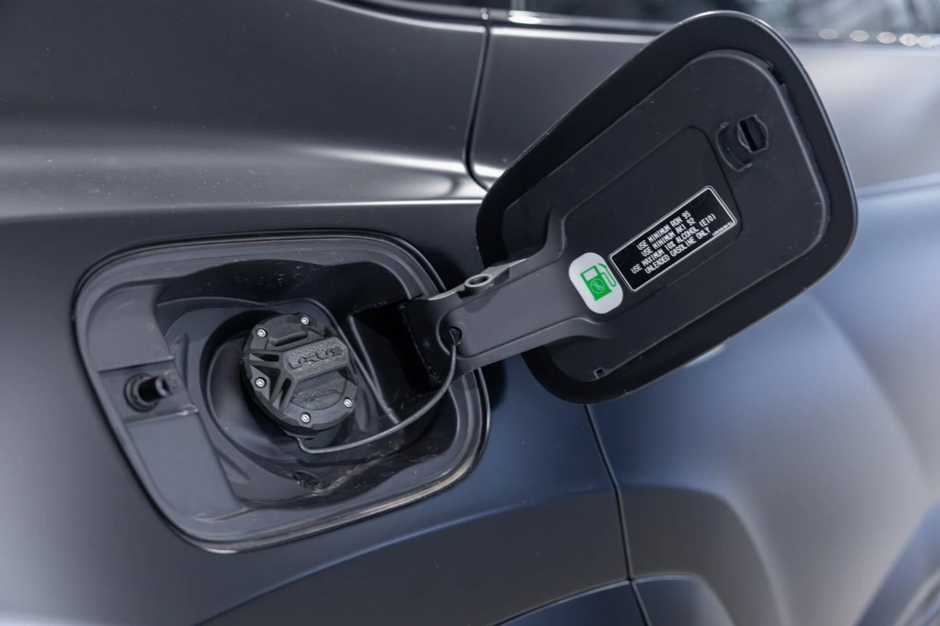 mph016_2299704388_Ow_ce1652709d