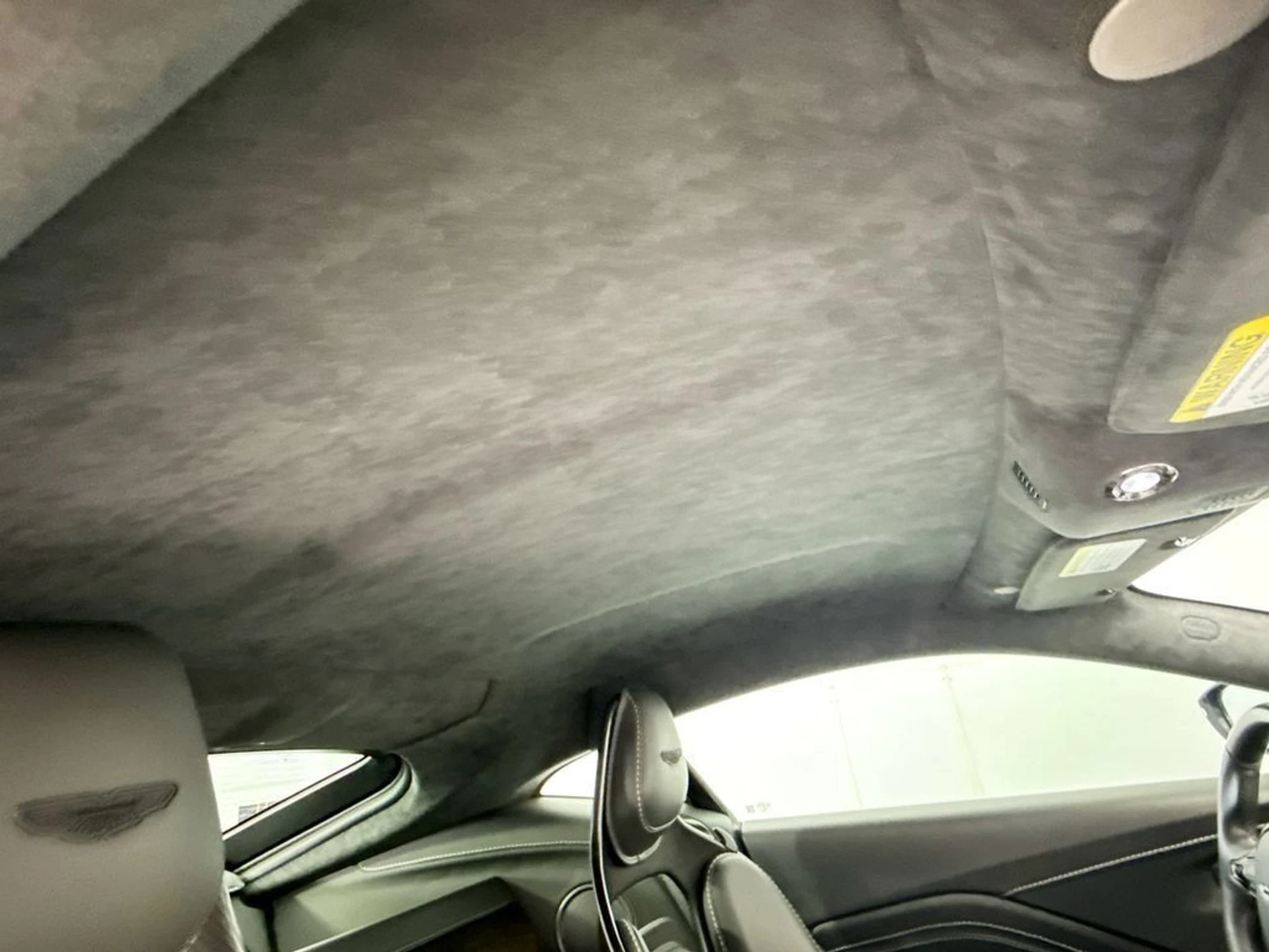 mph016_2305327800_used_2023_aston_martin_vantage_v12coupe_8119_23004338_17_1024_31f5db0377