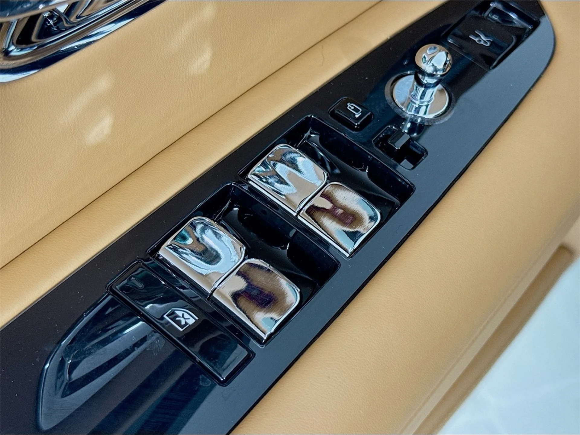 mph016_230676405_03522f8668de71ceae6e882ceeebb147x_f7ab08e0ce