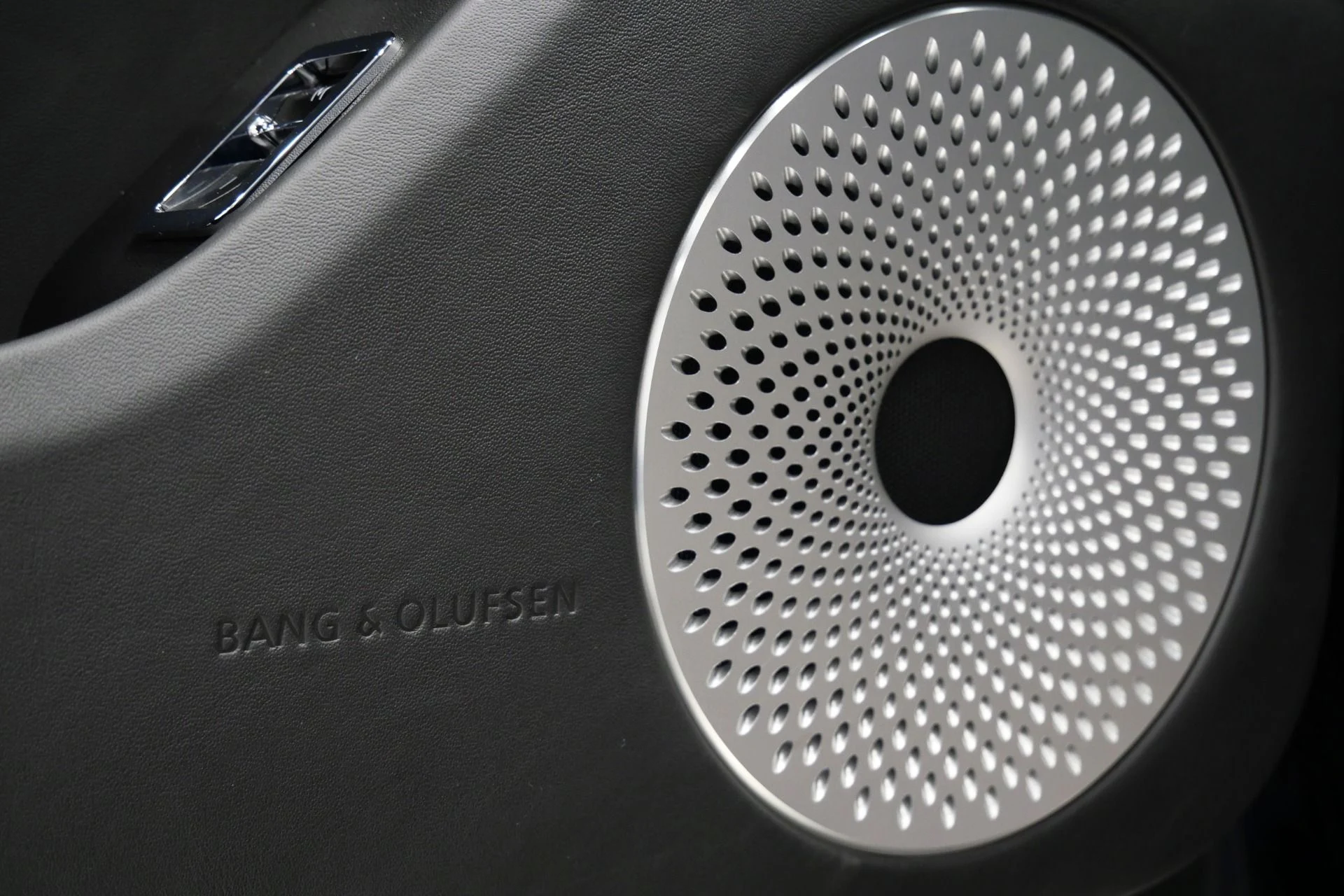 mph016_2307432628_Used_2023_Bentley_Flying_Spur_Hybrid_Touring_Specification_Contrast_Stitching_Piping_Bang_and_Olufsen_1769812693_1c037a07ca