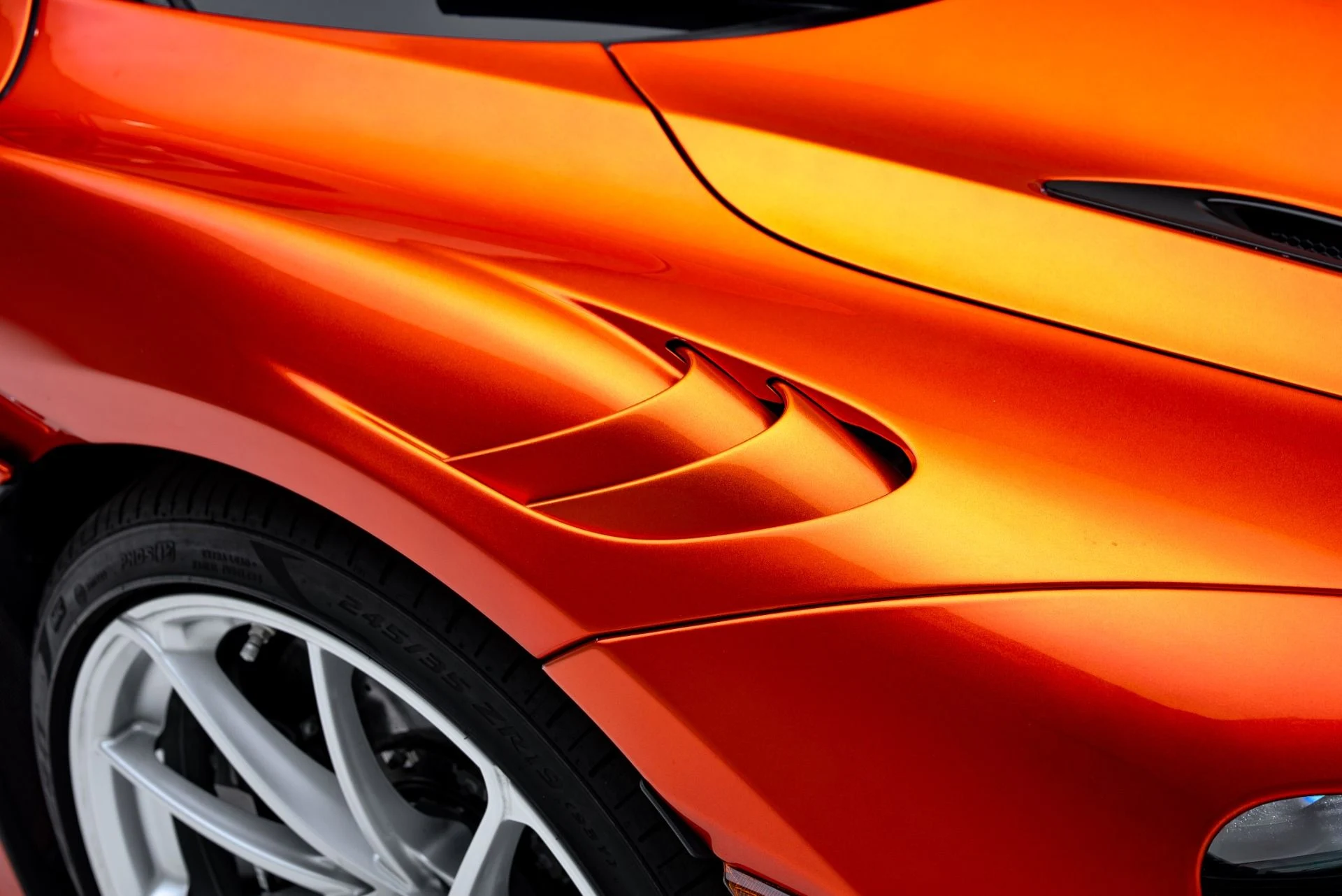 mph016_231122065_Used_2024_Mc_Laren_750_S_Spider_1776888165_9661dcfb35